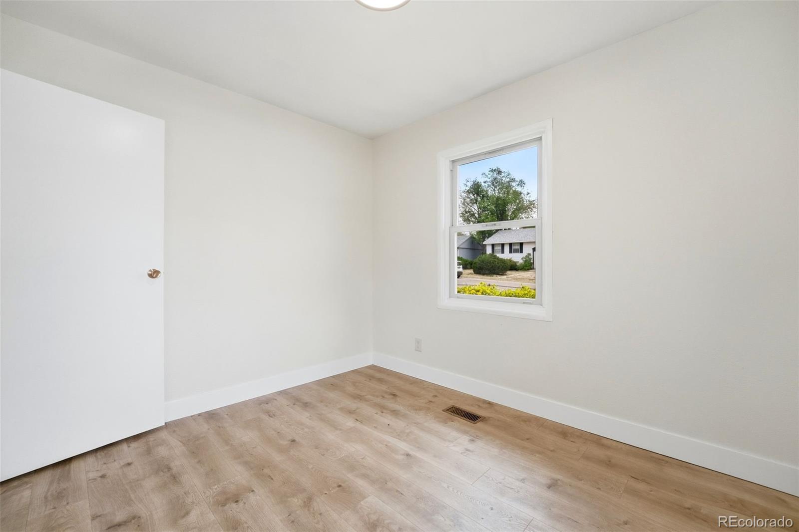 MLS Image #14 for 16 n brentwood drive,colorado springs, Colorado