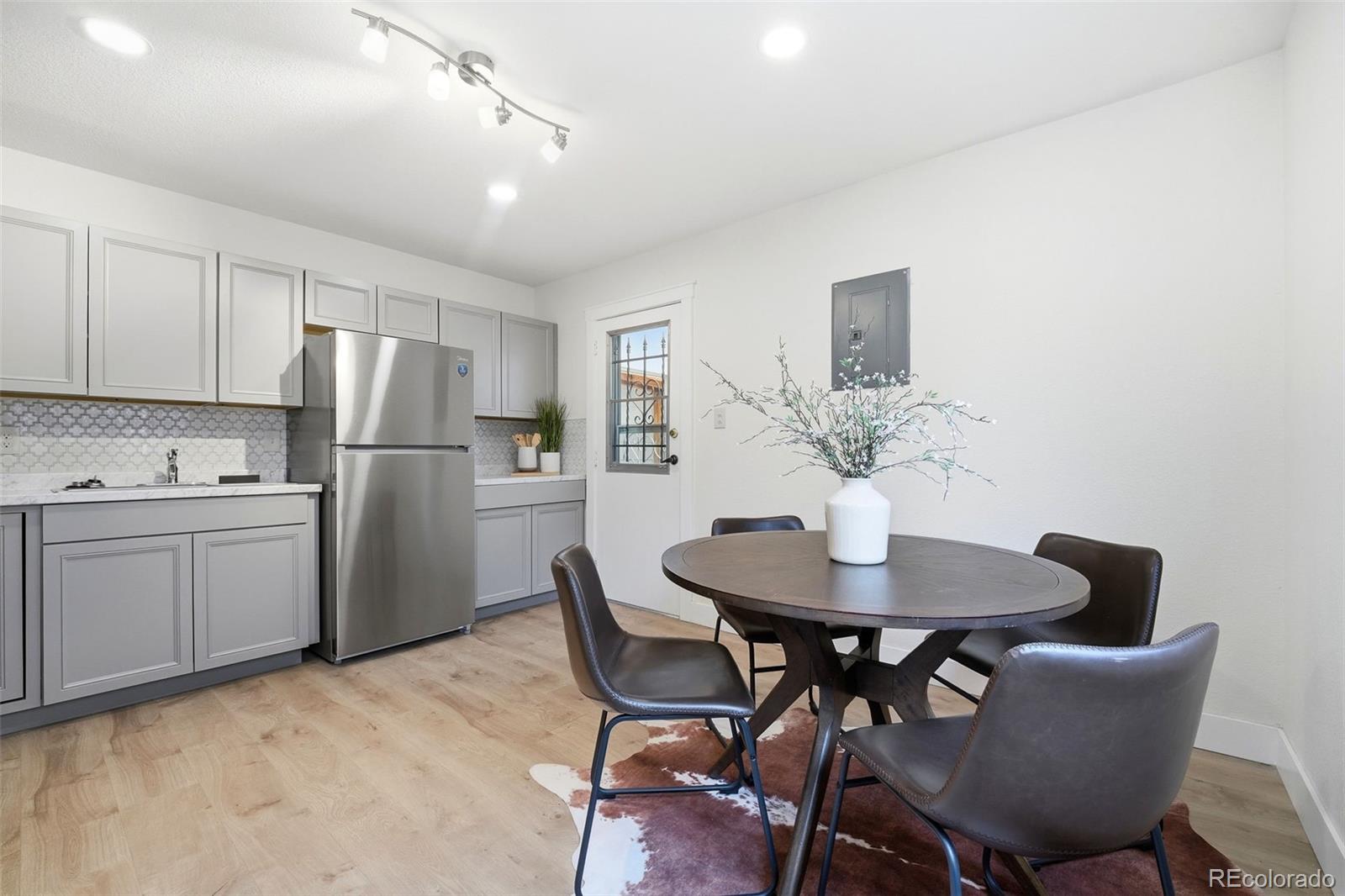 MLS Image #5 for 16 n brentwood drive,colorado springs, Colorado