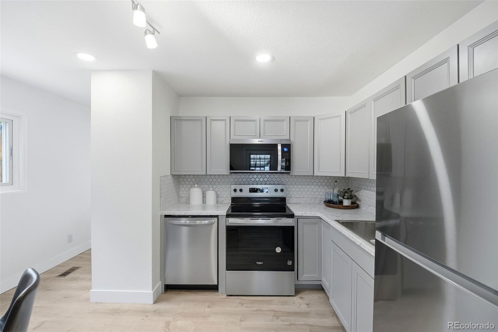 MLS Image #6 for 16 n brentwood drive,colorado springs, Colorado