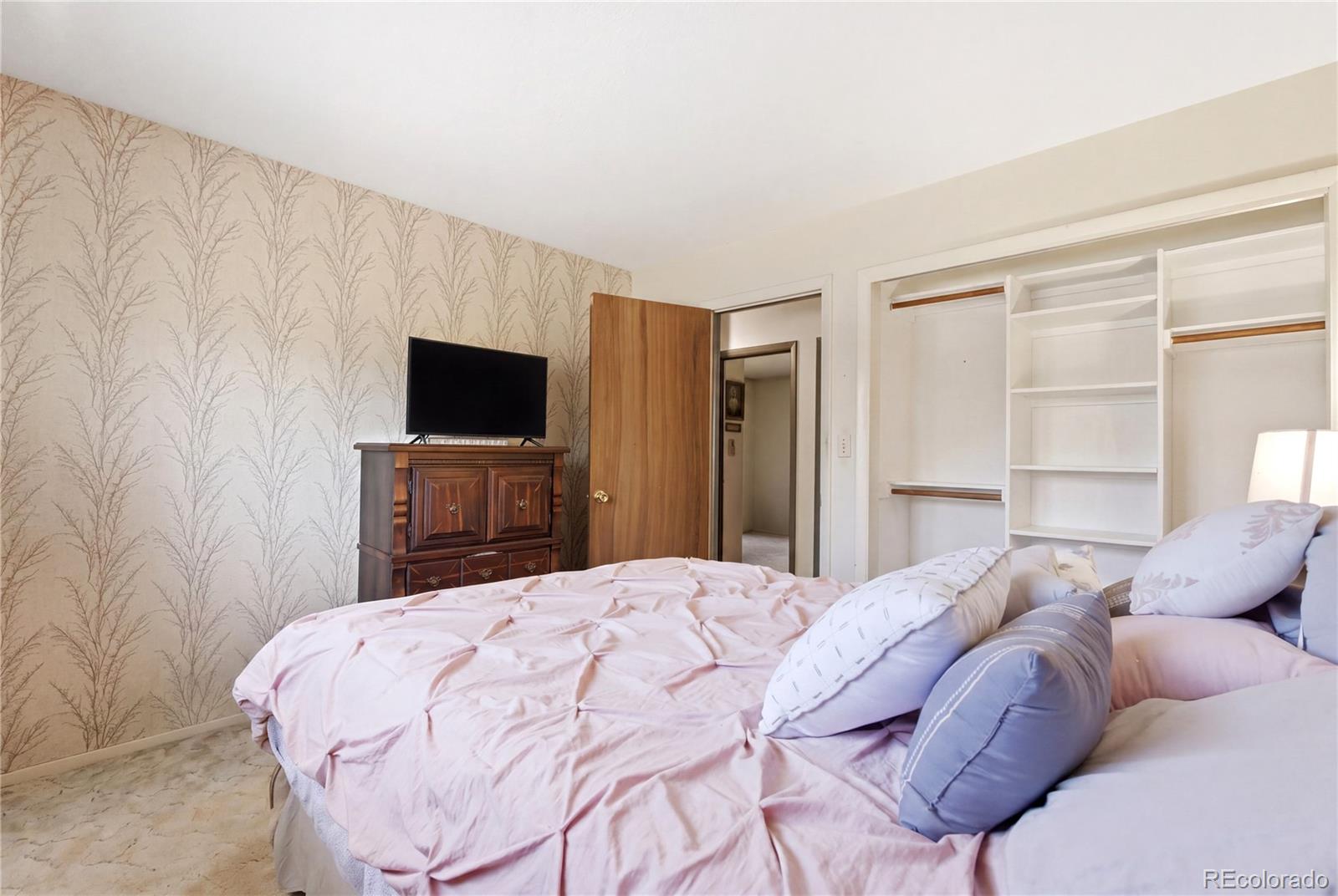 MLS Image #11 for 708 s wheeling street,aurora, Colorado