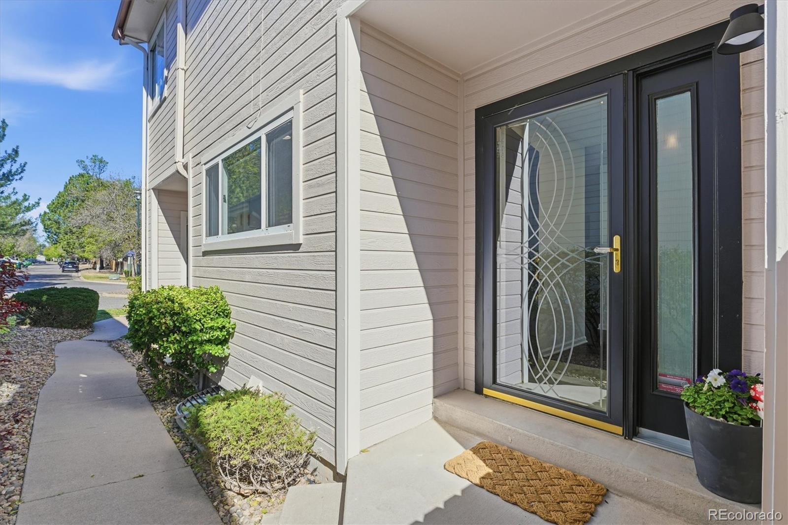 MLS Image #2 for 2258 s nome court,aurora, Colorado
