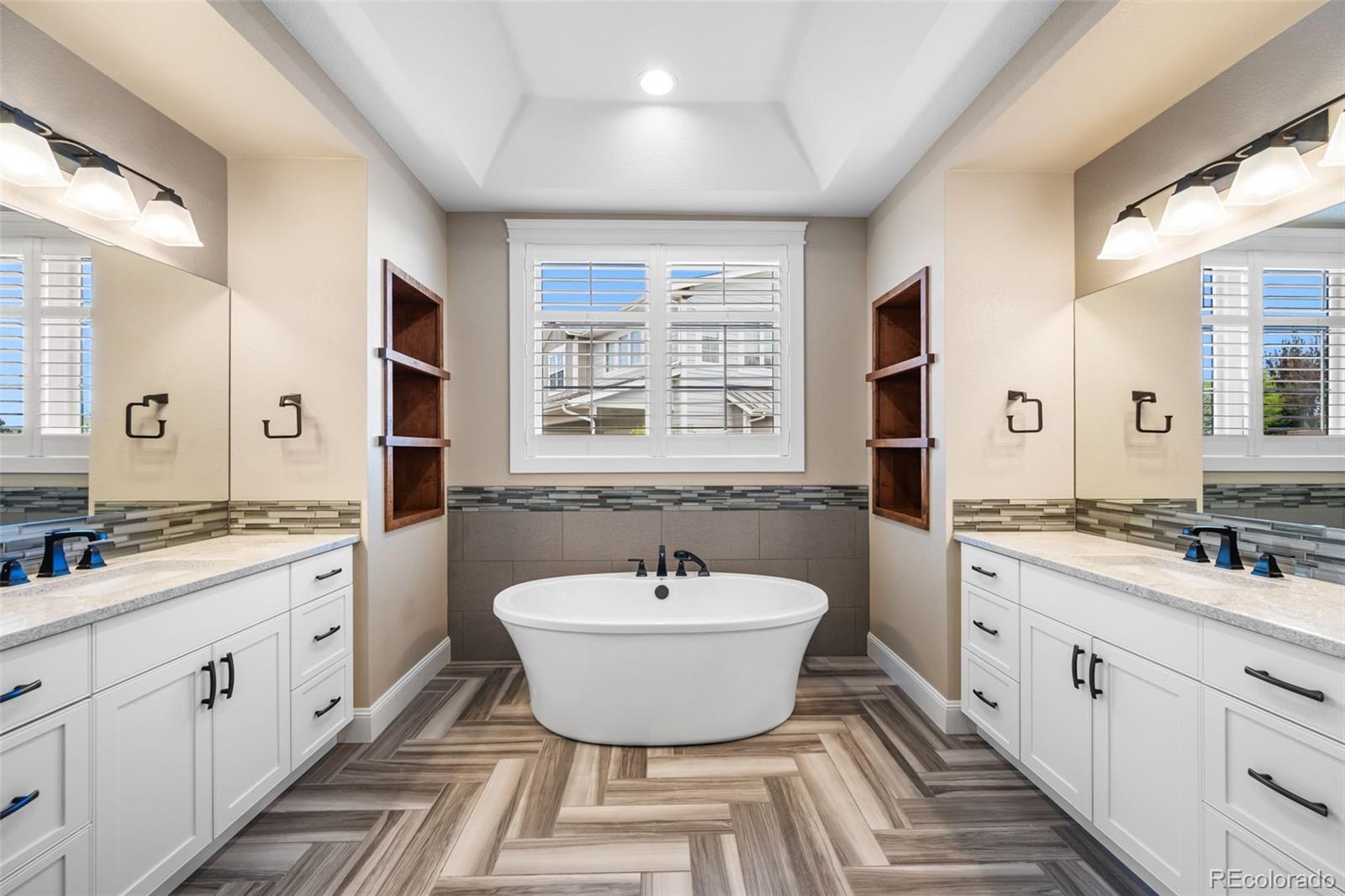 MLS Image #22 for 27001 e long circle,aurora, Colorado