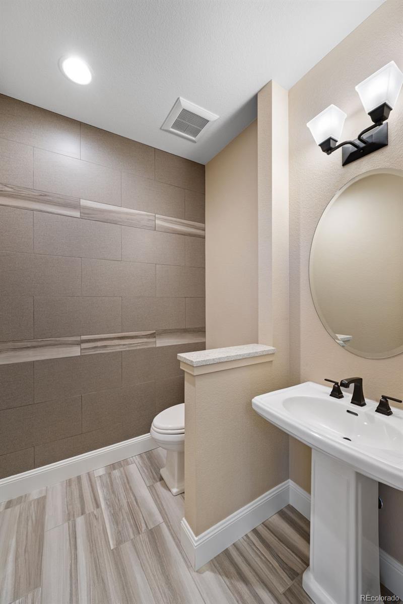 MLS Image #26 for 27001 e long circle,aurora, Colorado