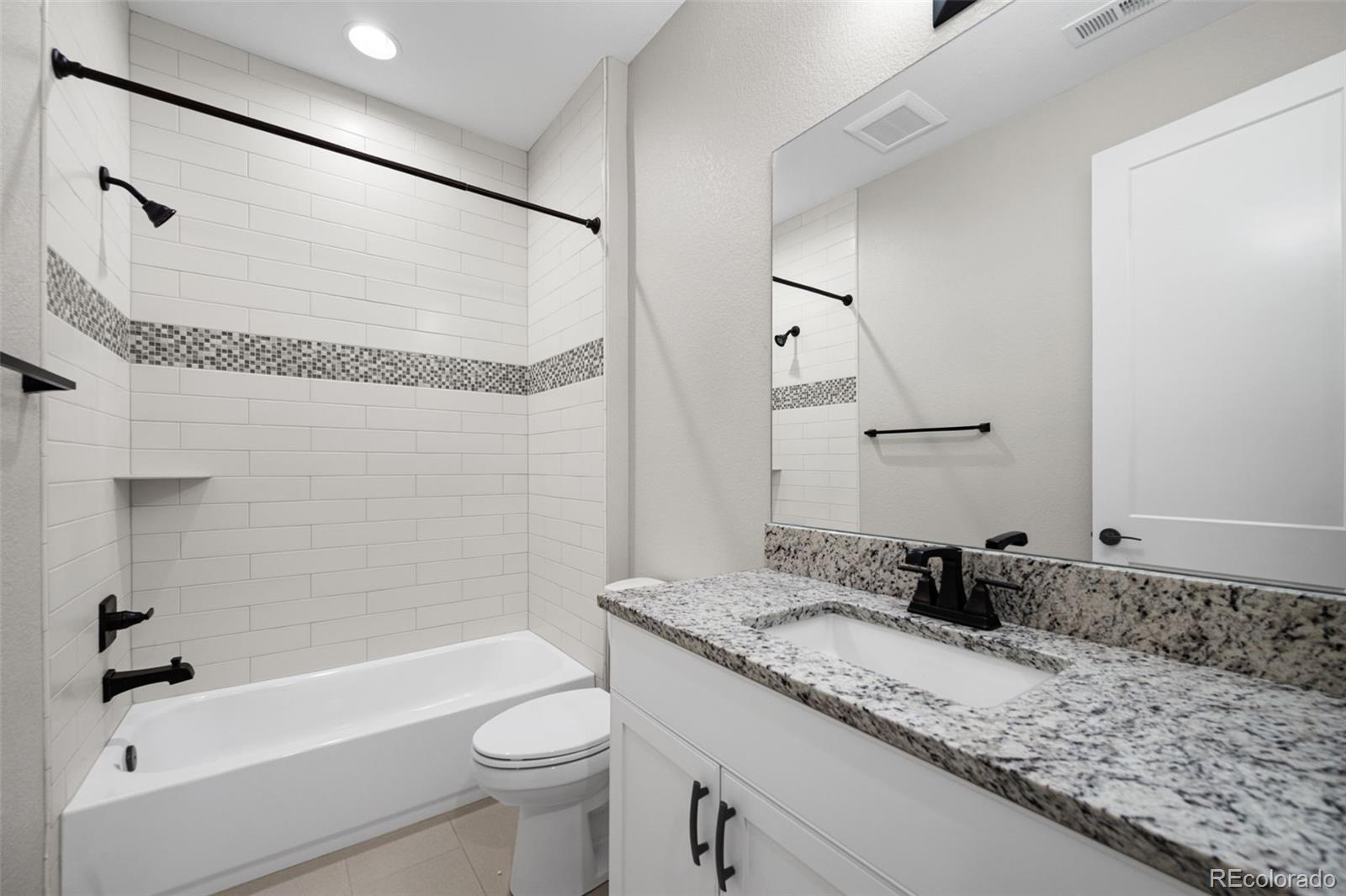 MLS Image #38 for 27001 e long circle,aurora, Colorado