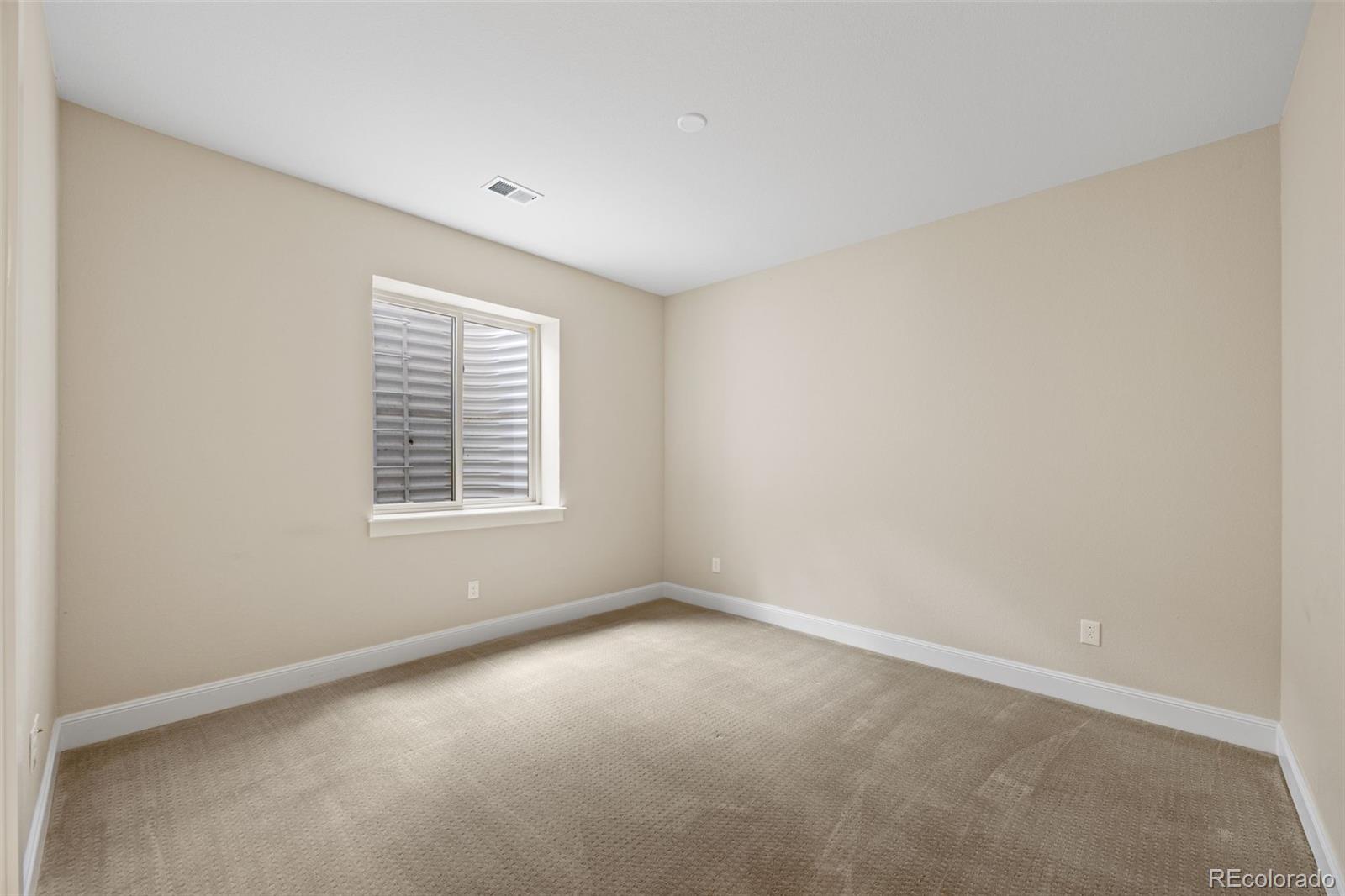 MLS Image #39 for 27001 e long circle,aurora, Colorado