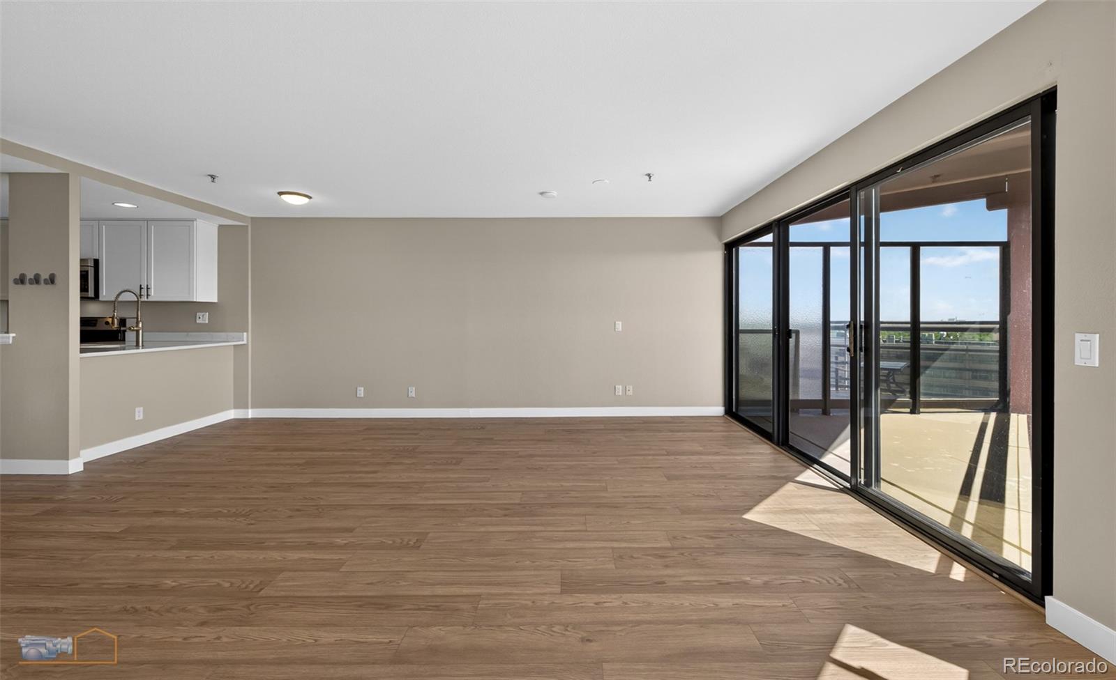 MLS Image #8 for 100  park avenue,denver, Colorado