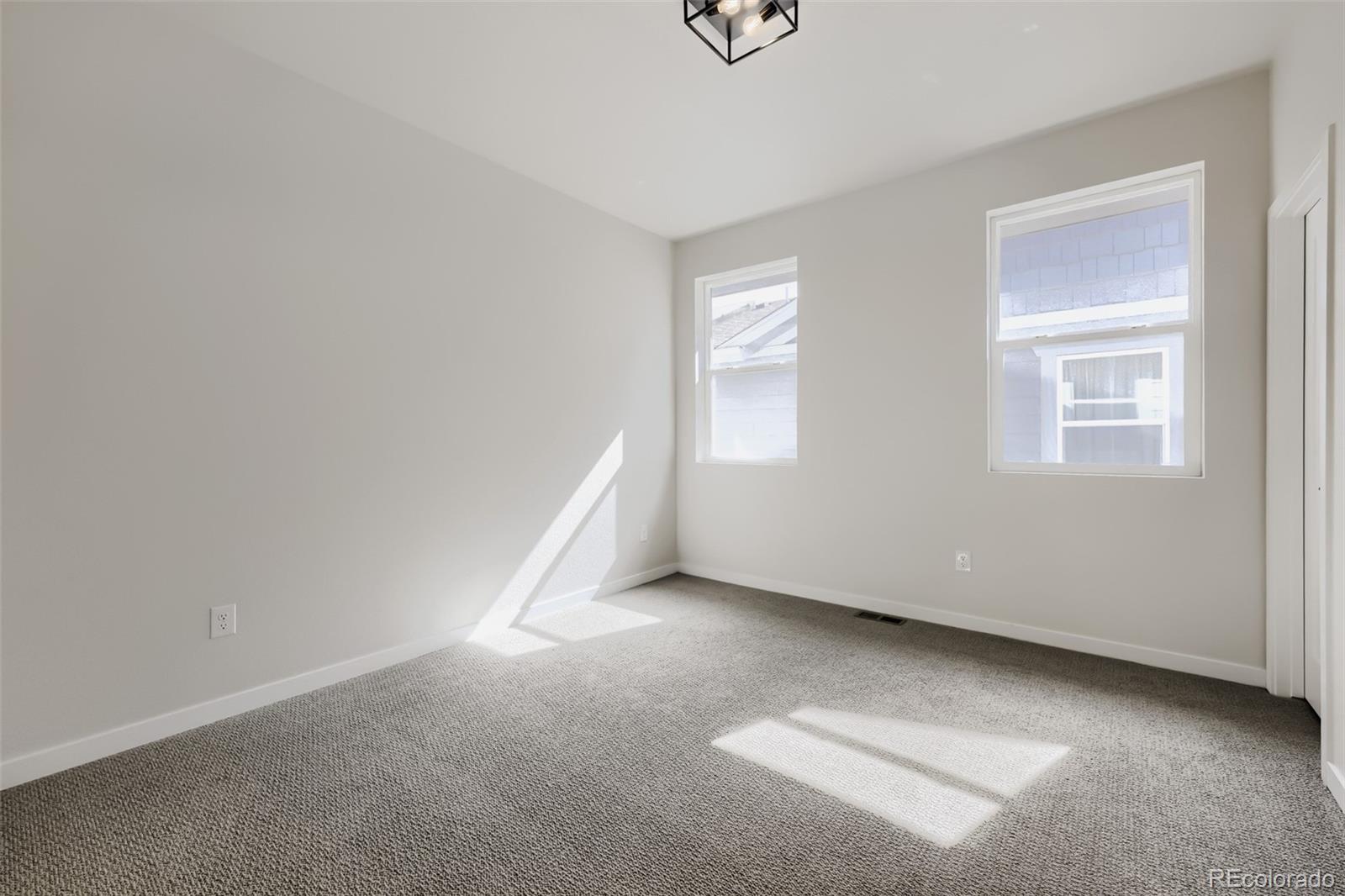 MLS Image #13 for 2691 e 102nd place,denver, Colorado