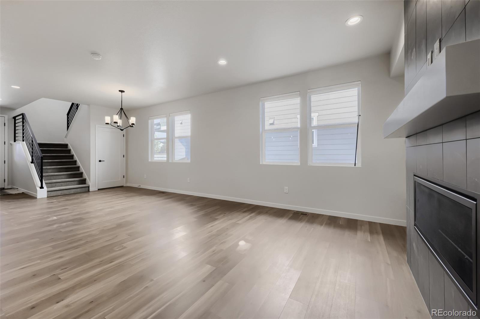 MLS Image #8 for 2691 e 102nd place,denver, Colorado