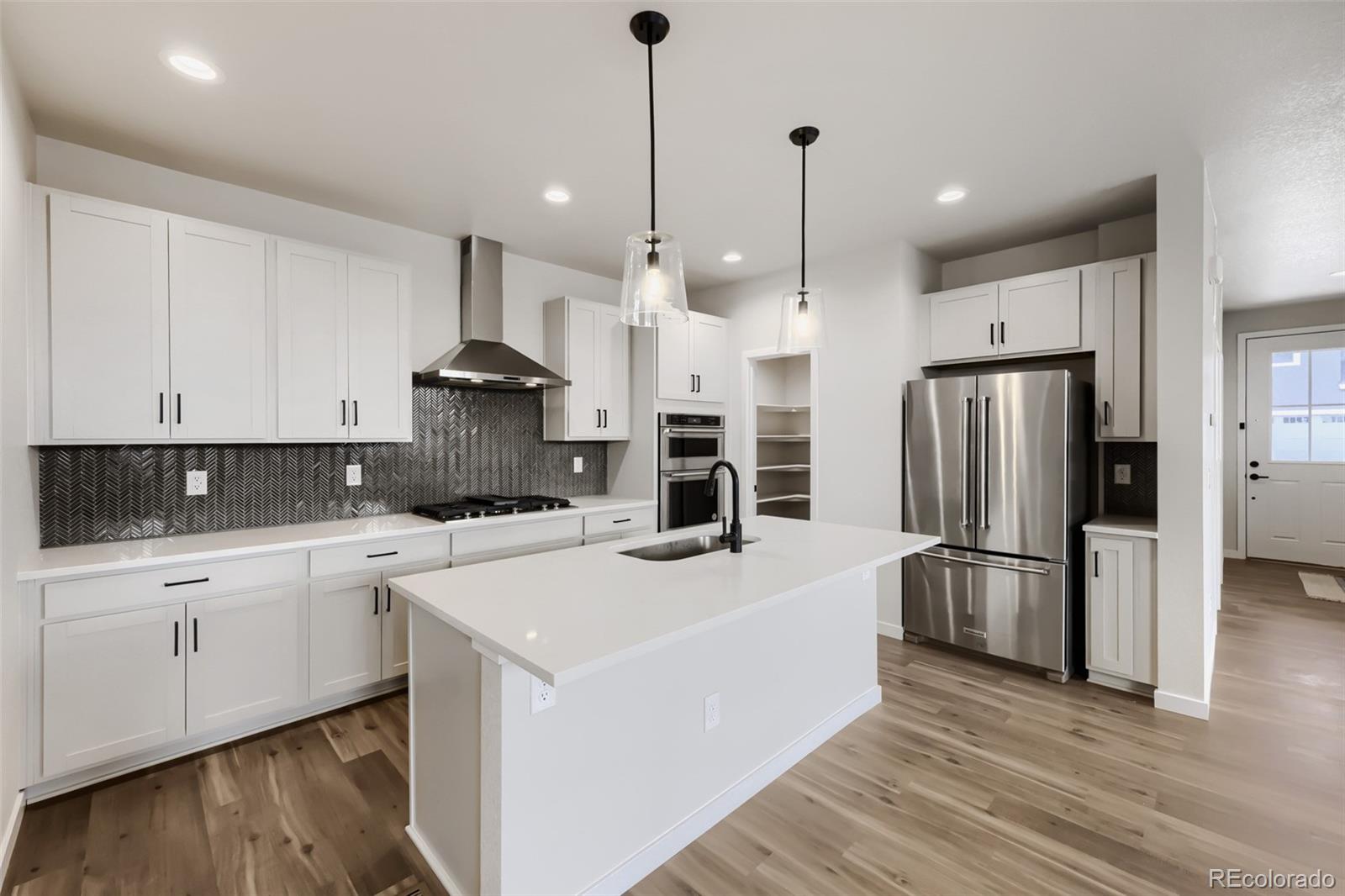 MLS Image #9 for 2691 e 102nd place,denver, Colorado
