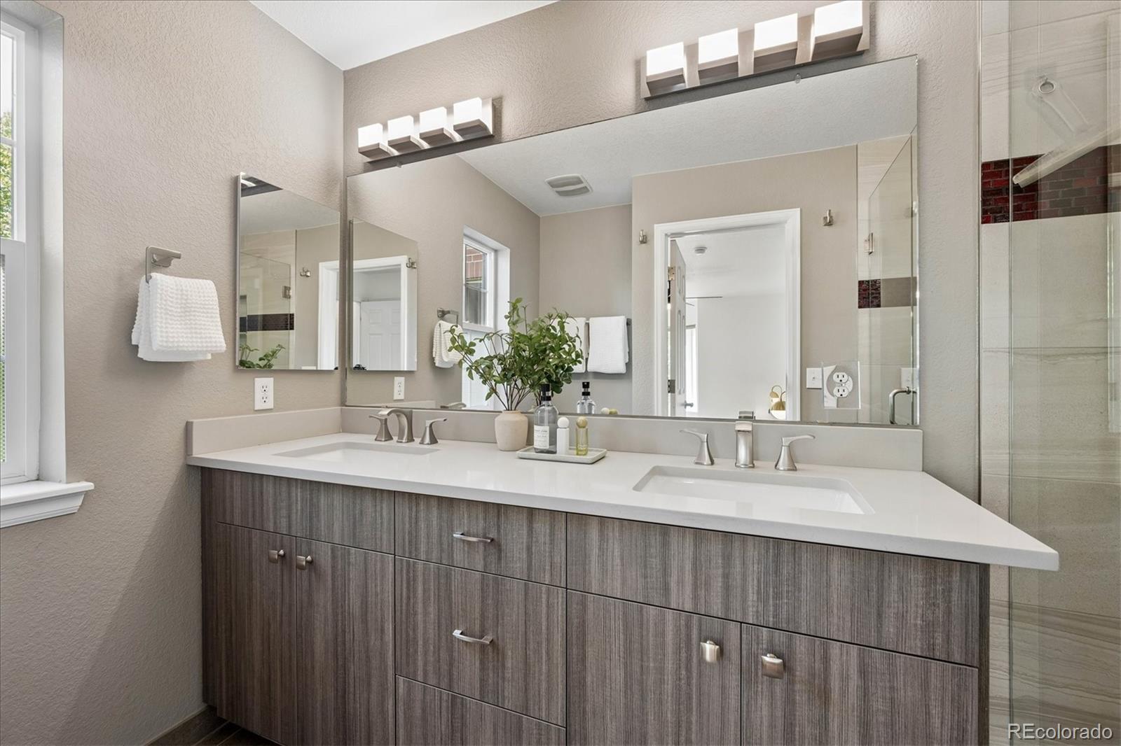 MLS Image #26 for 8939 e 29th place,denver, Colorado