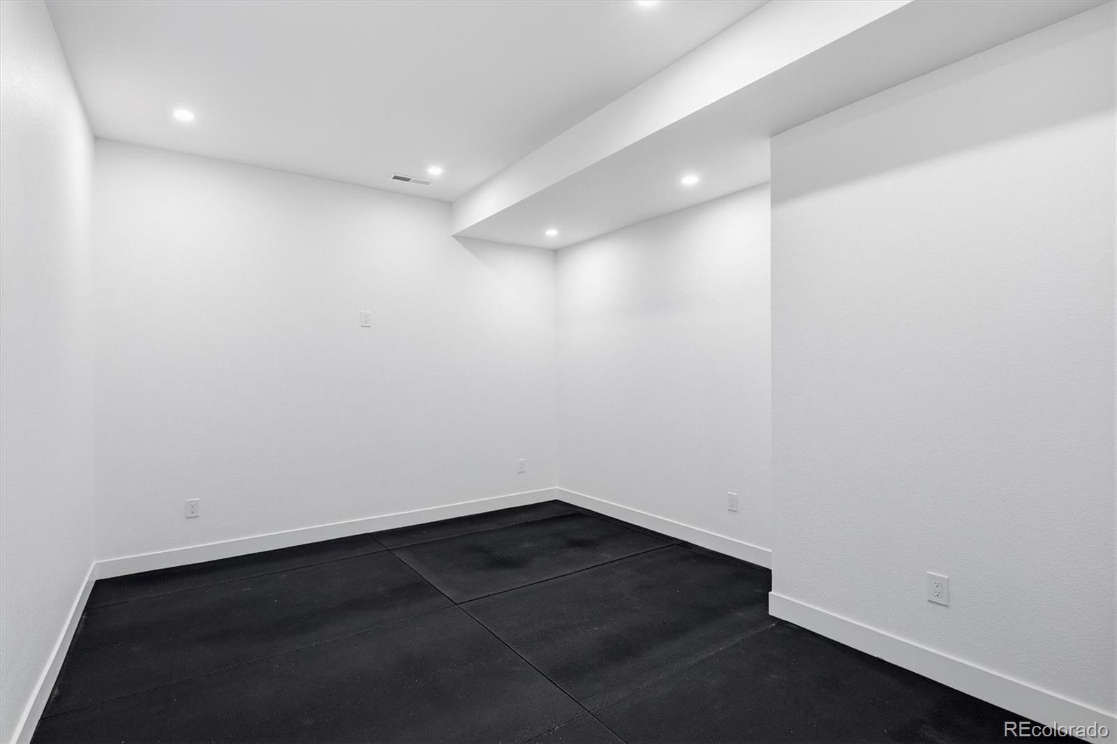MLS Image #39 for 4541 s clarkson street,englewood, Colorado