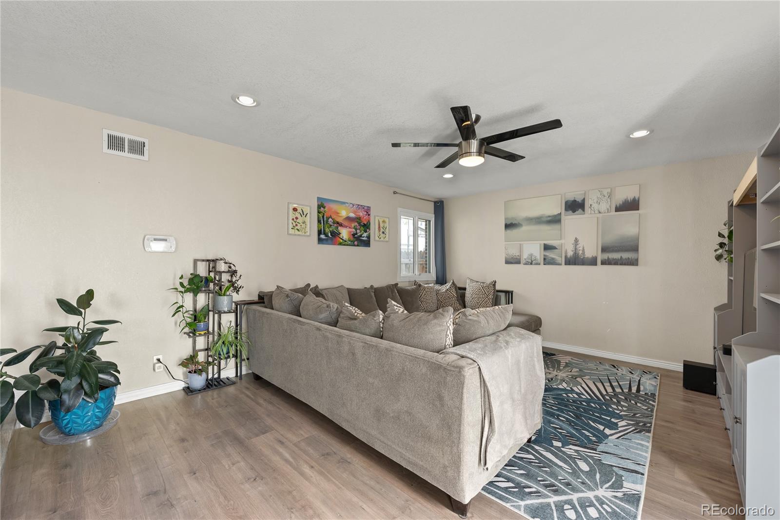 MLS Image #4 for 1960  oakland street,aurora, Colorado
