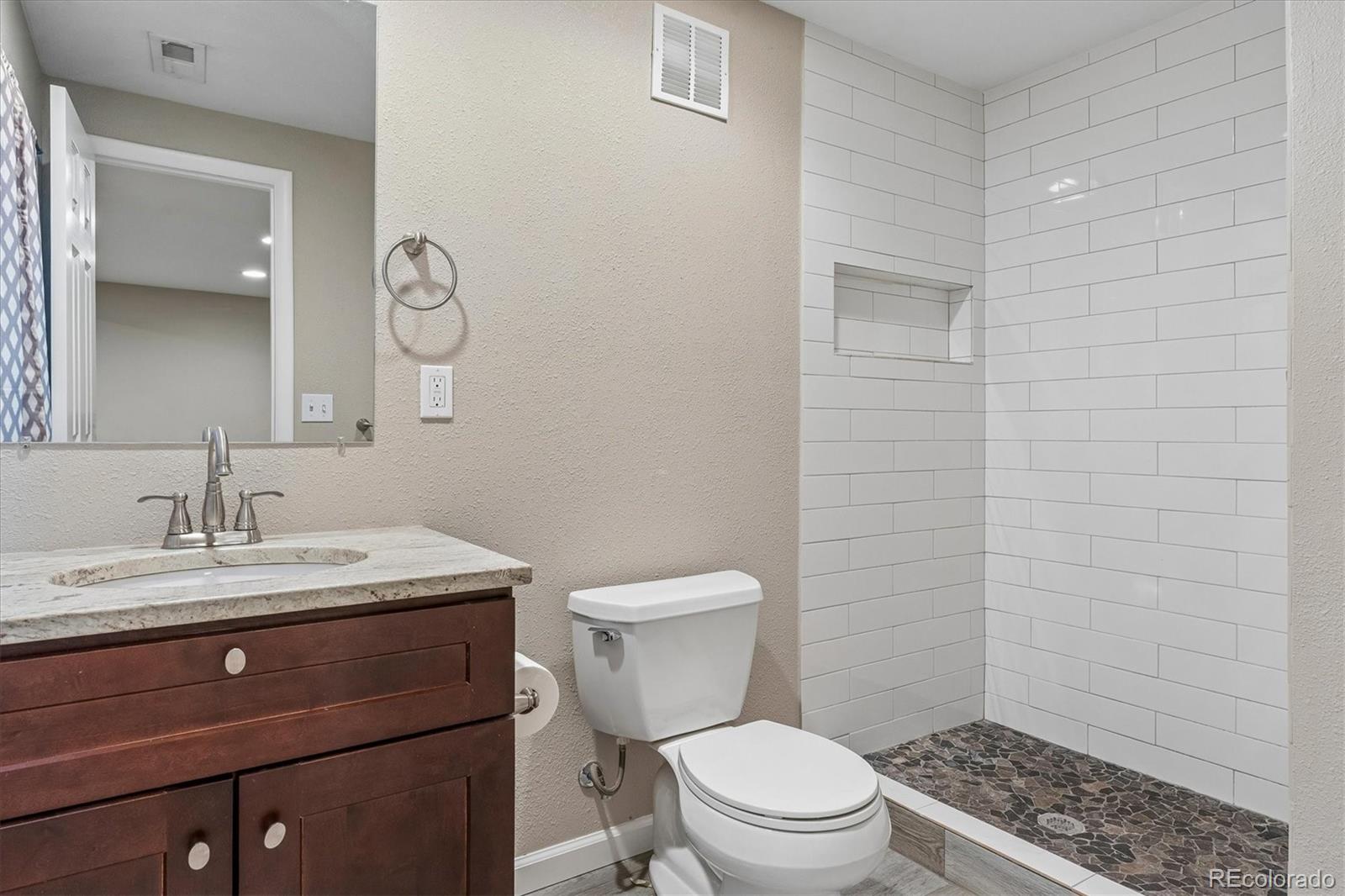 MLS Image #18 for 2821 w long drive d,littleton, Colorado