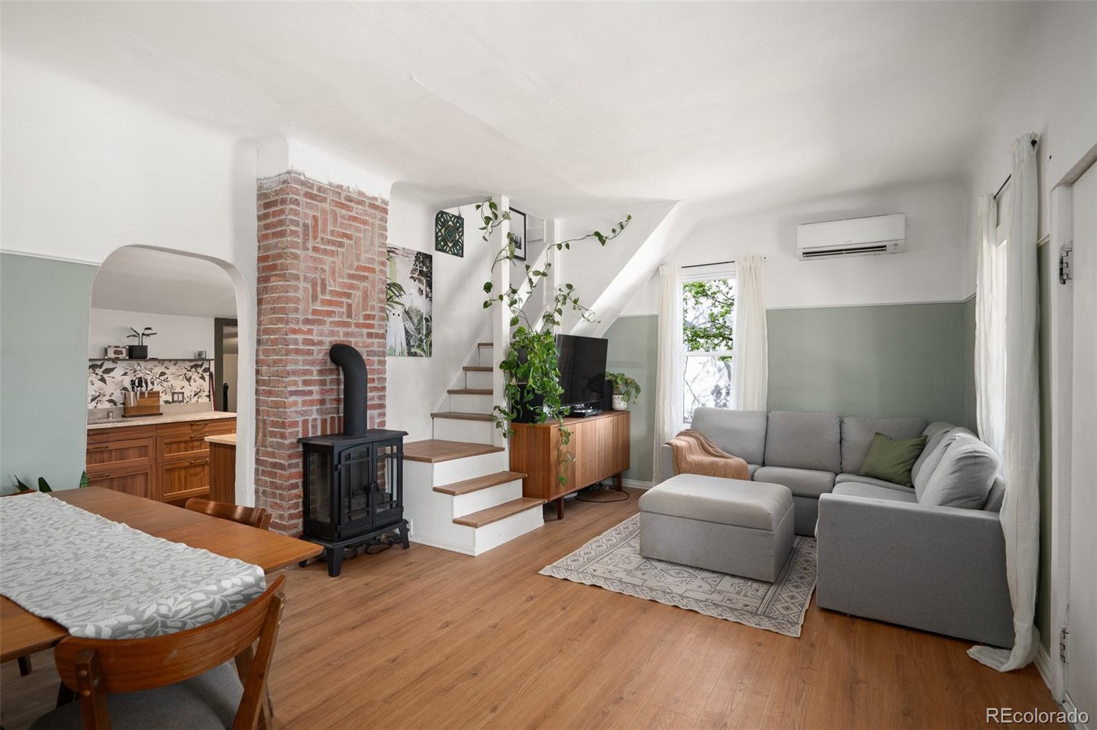 MLS Image #4 for 2471 s galapago street,denver, Colorado