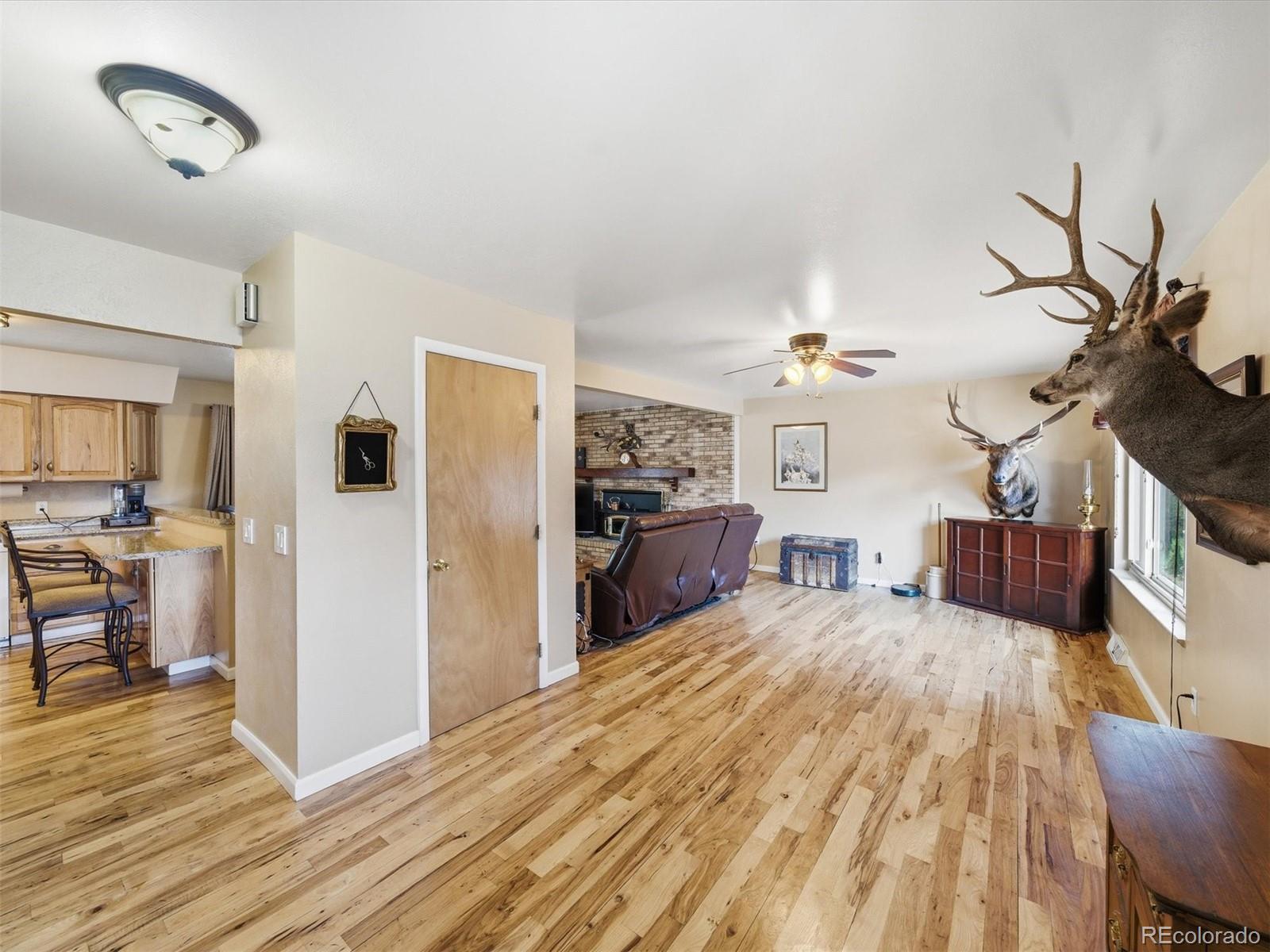 MLS Image #3 for 4827 s lewis court,littleton, Colorado