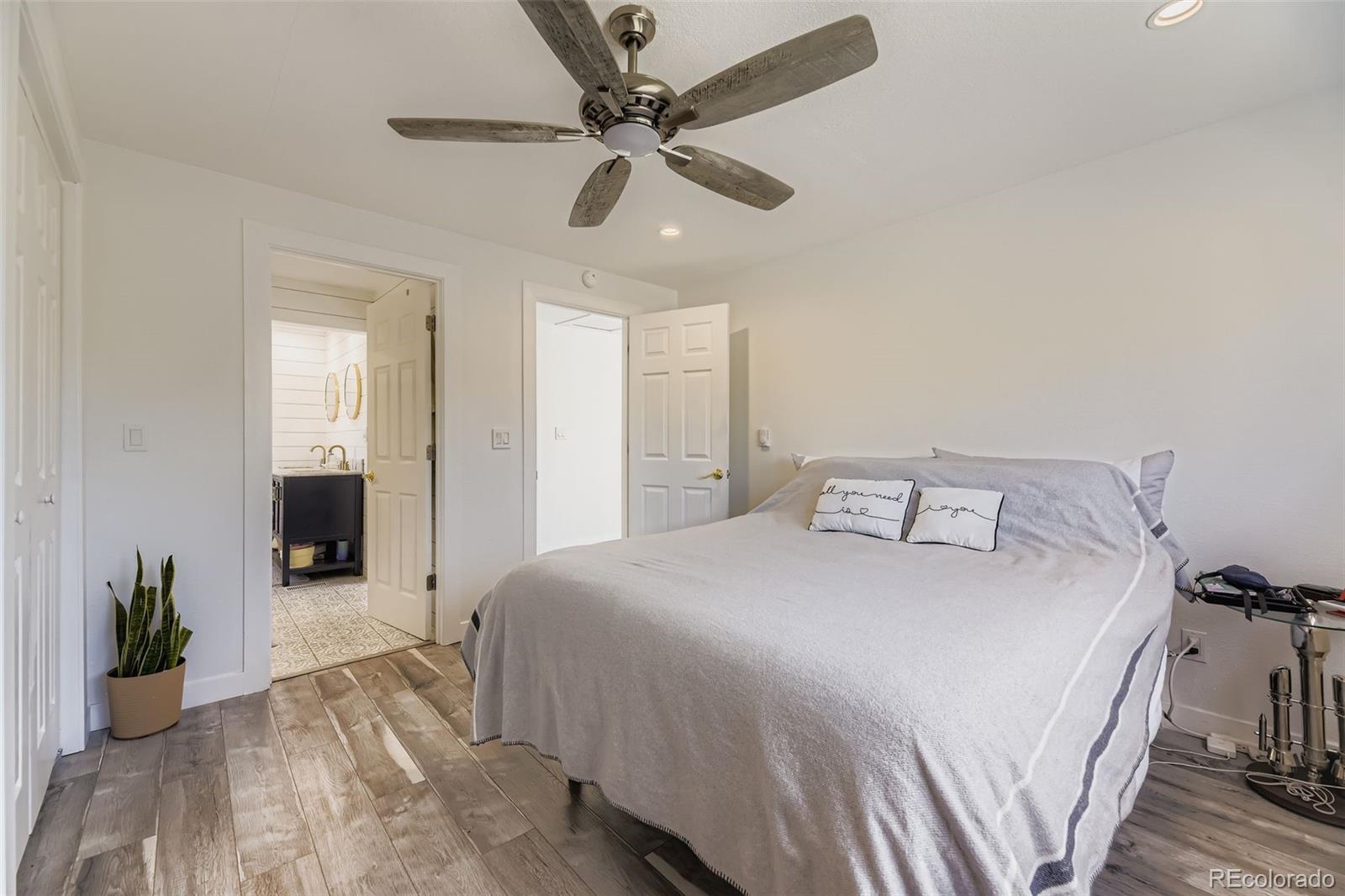 MLS Image #11 for 3255 s corona street,englewood, Colorado