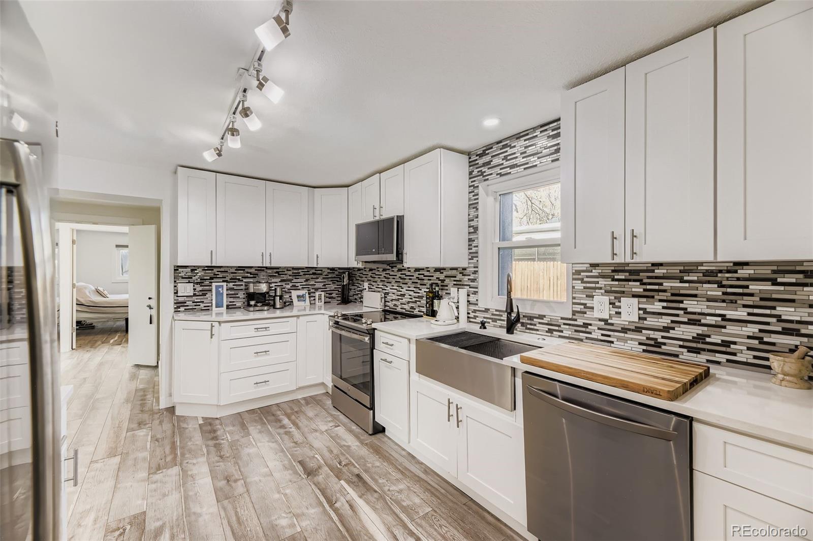 MLS Image #4 for 3255 s corona street,englewood, Colorado