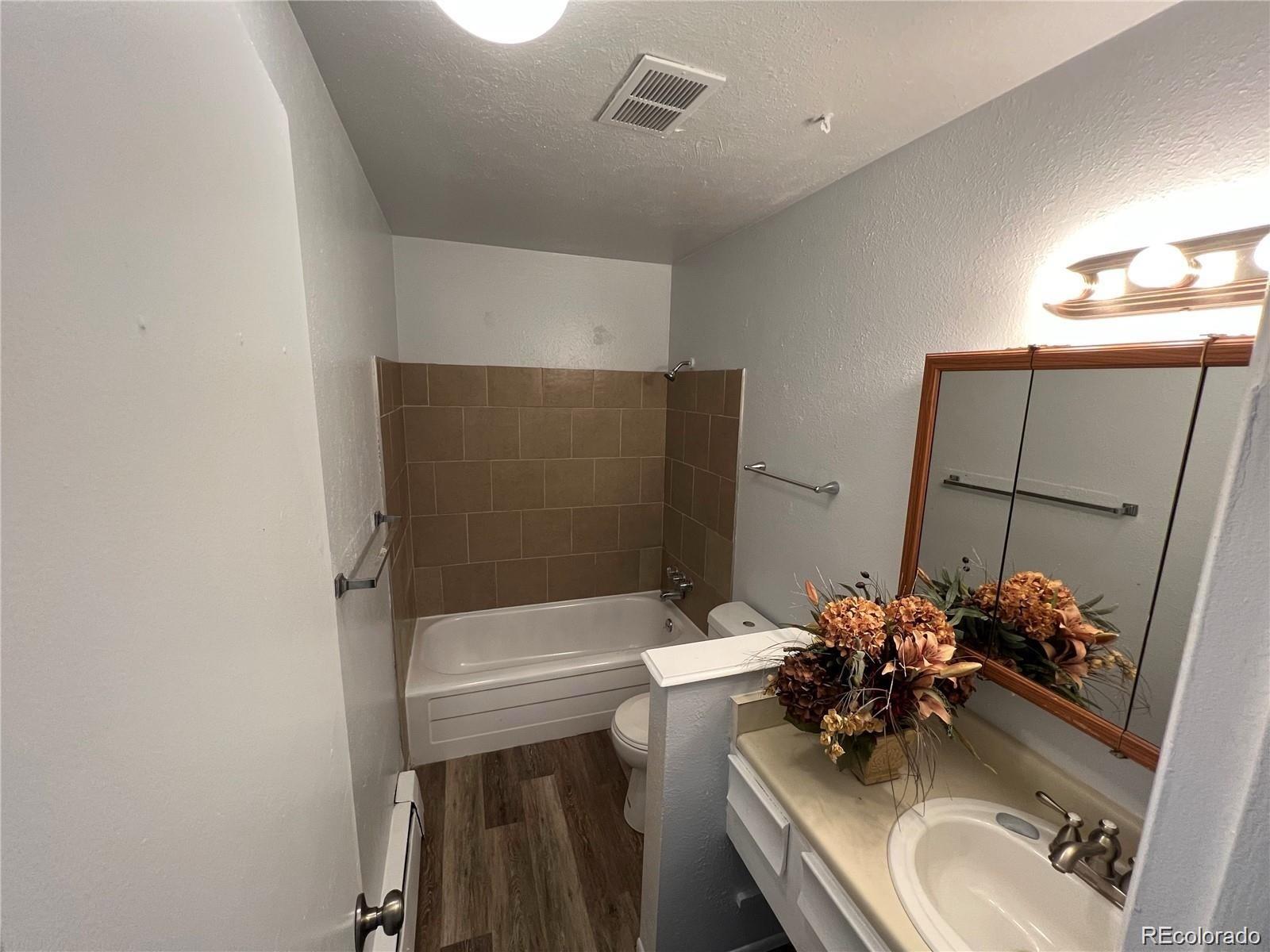 MLS Image #4 for 2565 s sheridan boulevard,denver, Colorado