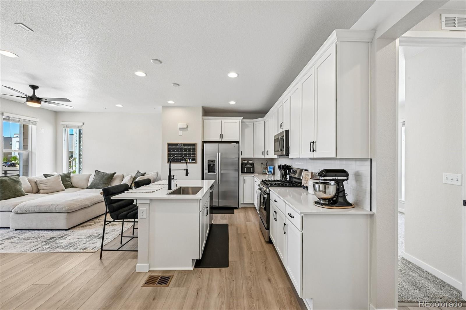 MLS Image #6 for 12324  farmview street,thornton, Colorado