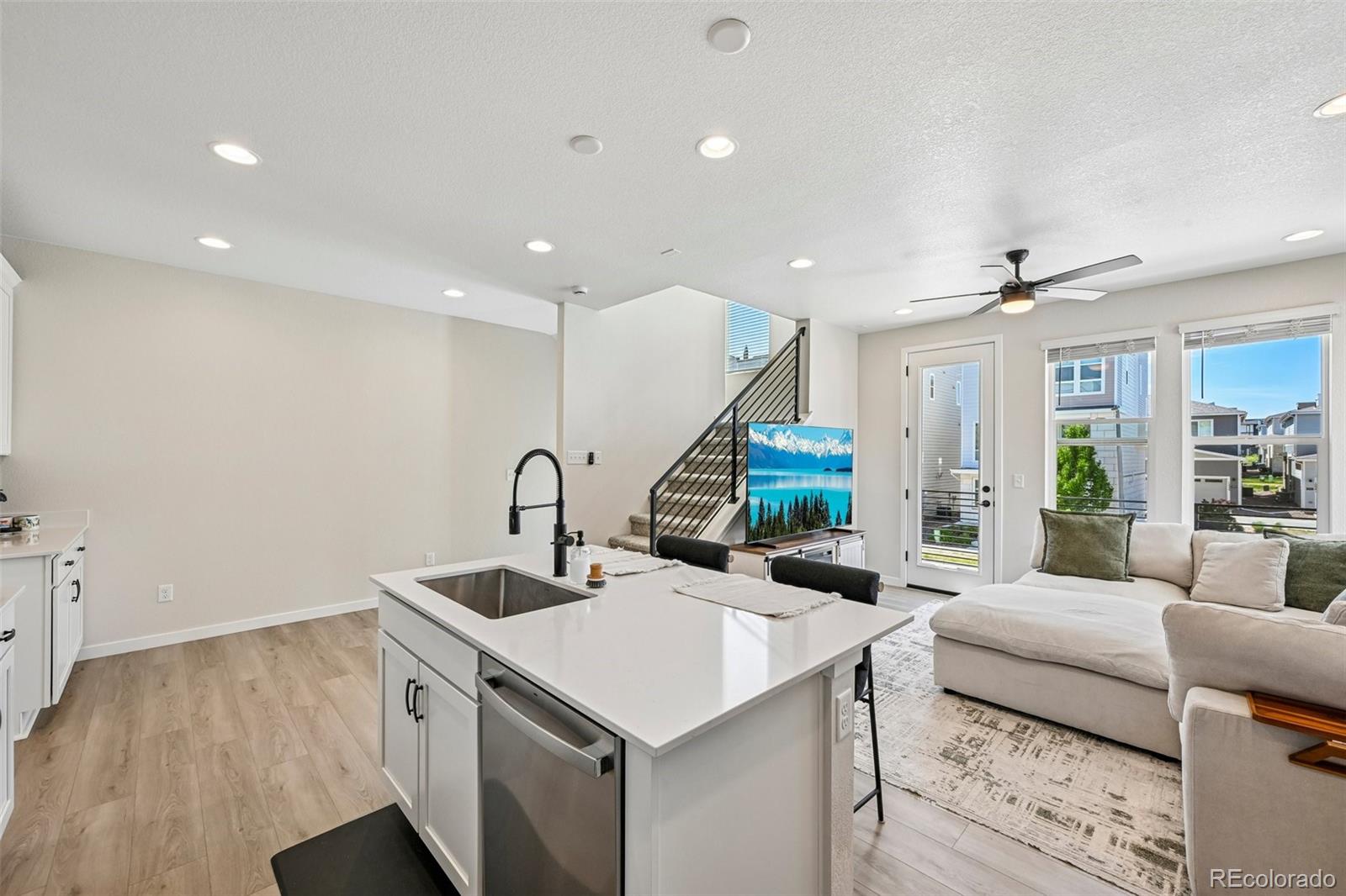 MLS Image #8 for 12324  farmview street,thornton, Colorado