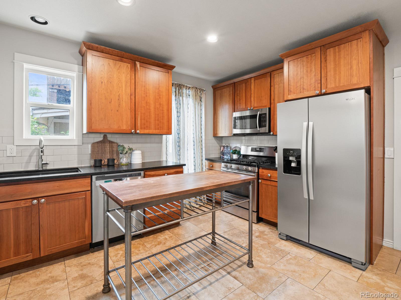 MLS Image #12 for 350 s lincoln street,denver, Colorado
