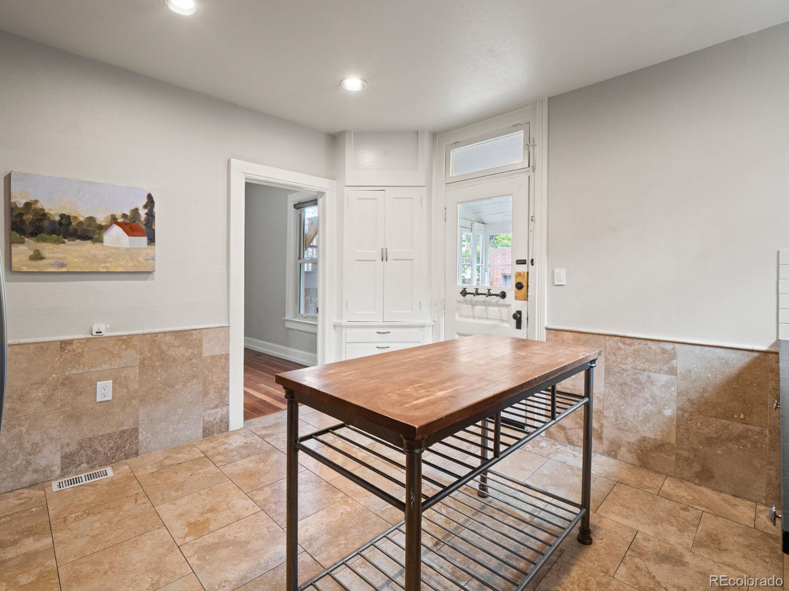 MLS Image #14 for 350 s lincoln street,denver, Colorado