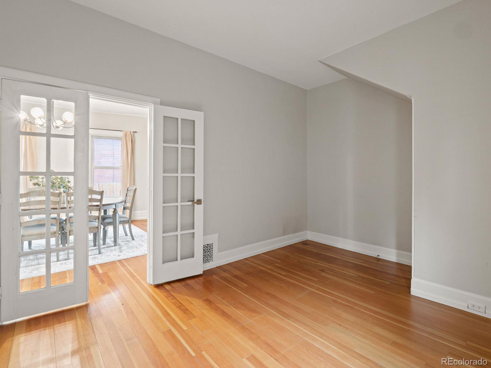 MLS Image #9 for 350 s lincoln street,denver, Colorado