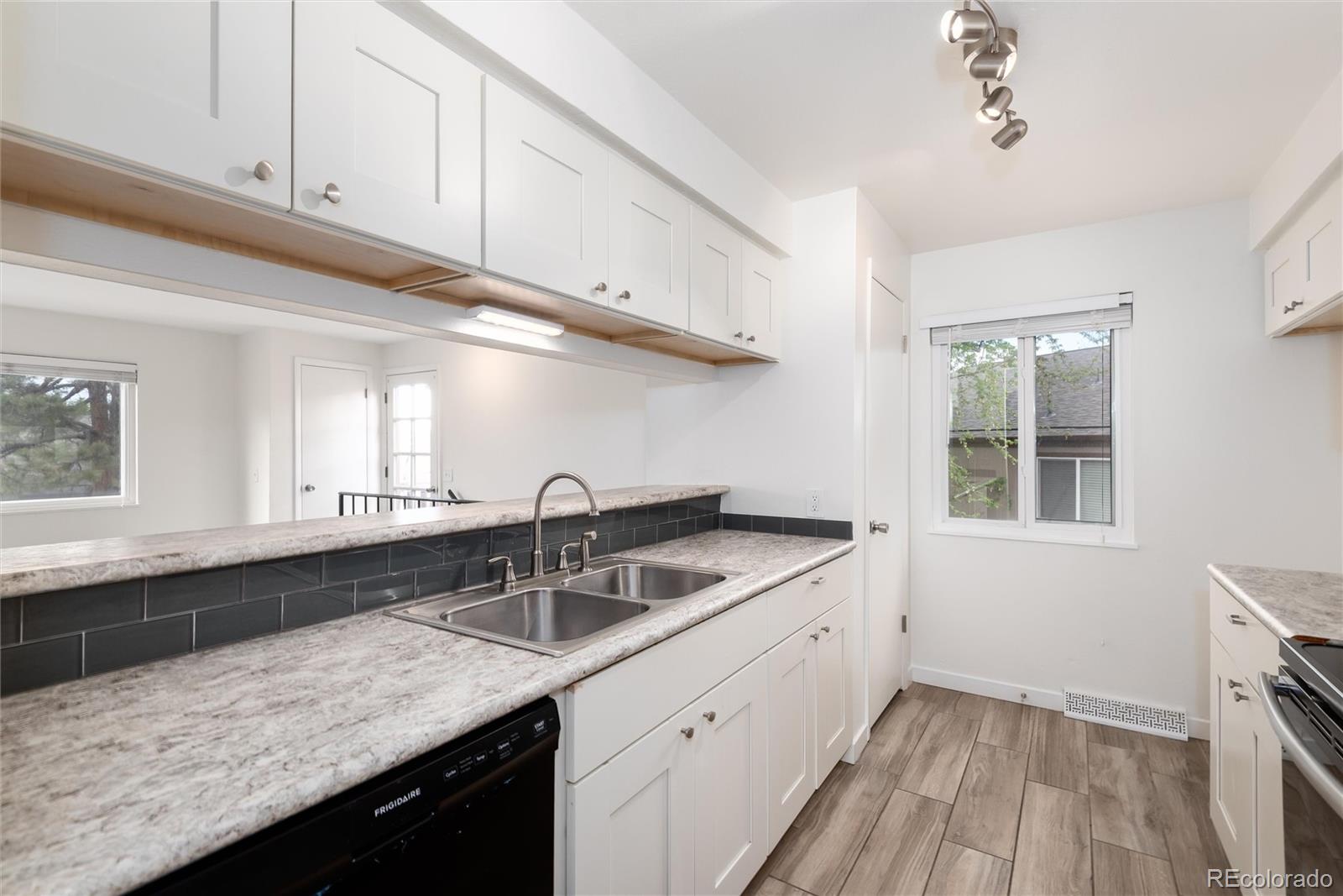 MLS Image #9 for 7700 w glasgow place,littleton, Colorado