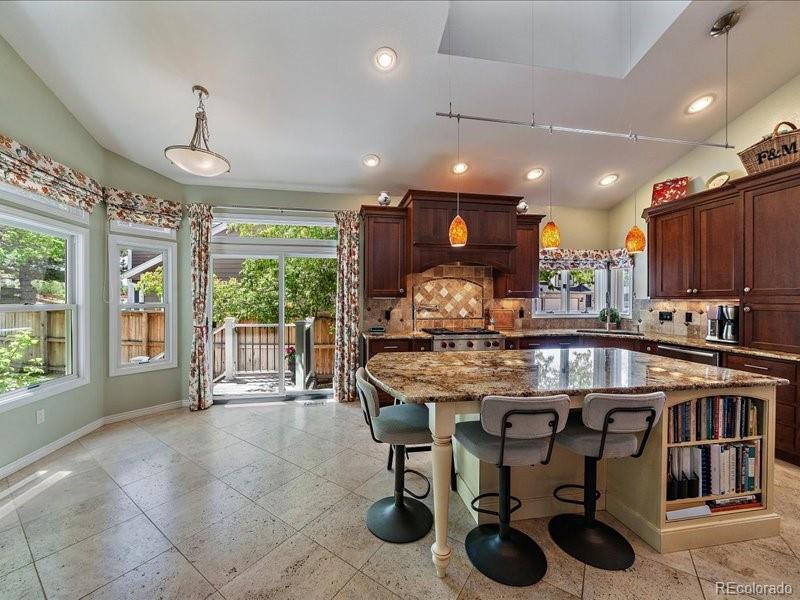 MLS Image #6 for 9306  sulton court,highlands ranch, Colorado