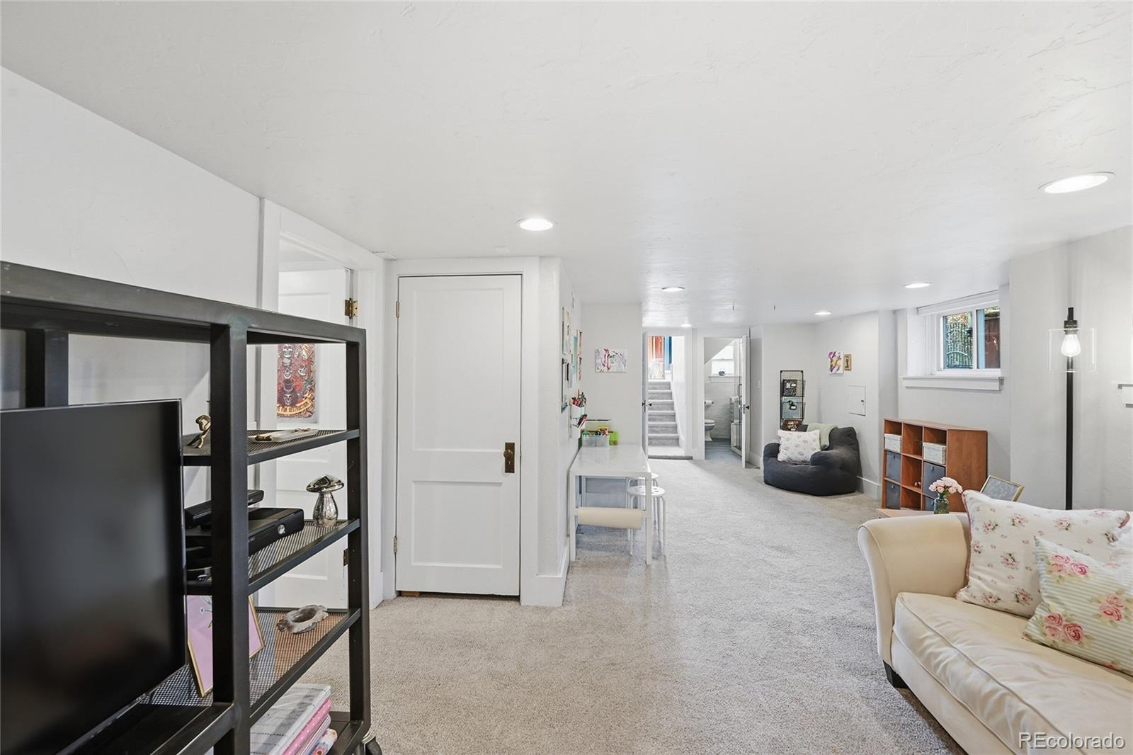 MLS Image #21 for 2001 s fillmore street,denver, Colorado