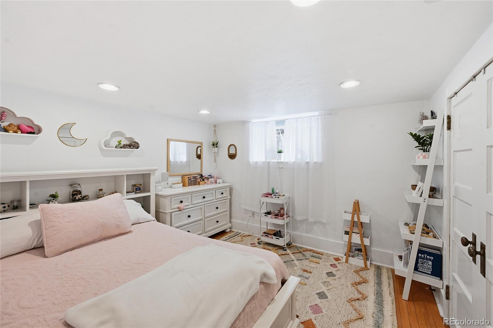MLS Image #22 for 2001 s fillmore street,denver, Colorado