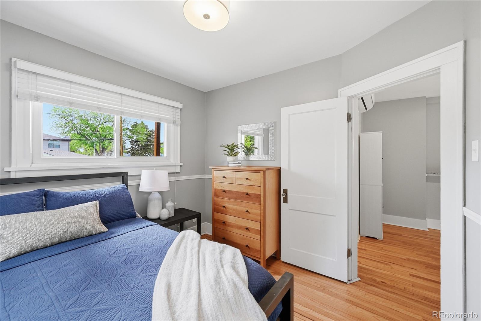 MLS Image #5 for 2001 s fillmore street,denver, Colorado