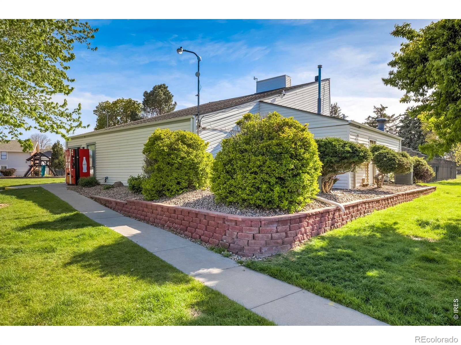 MLS Image #49 for 10150 e virginia avenue,denver, Colorado