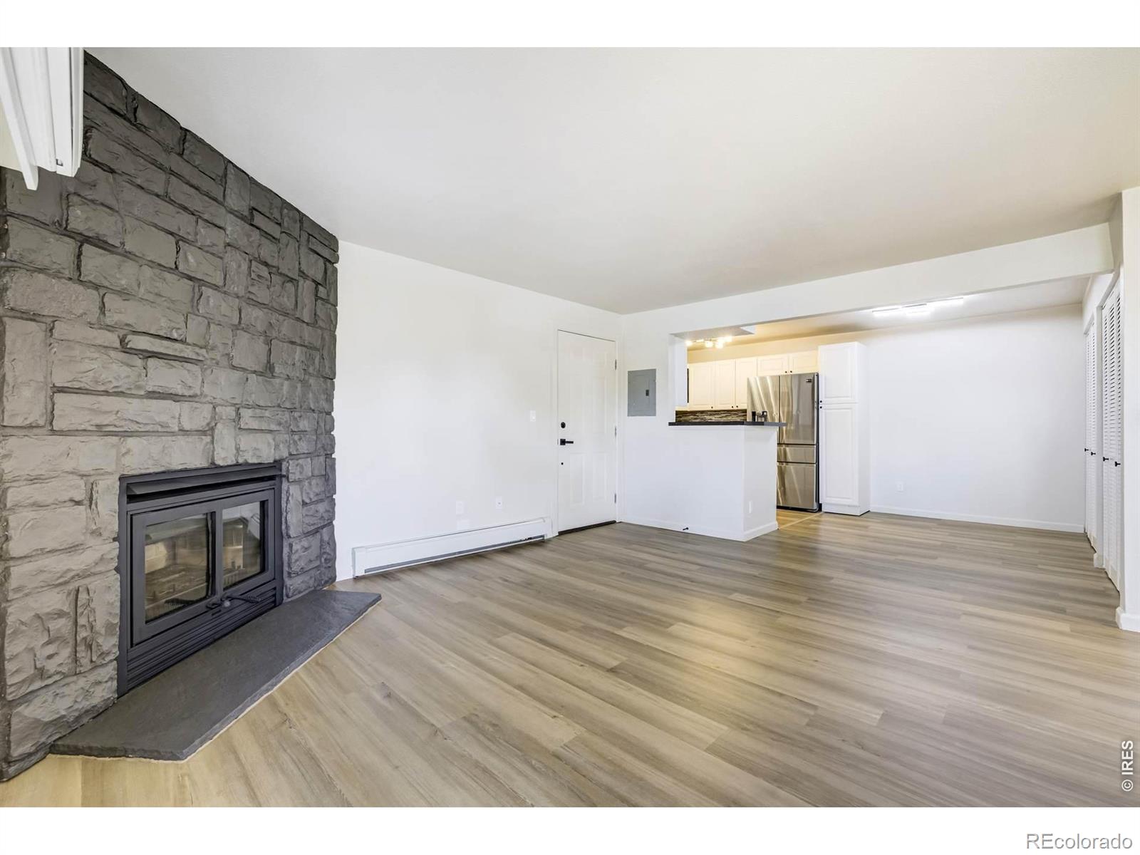 MLS Image #9 for 10150 e virginia avenue,denver, Colorado