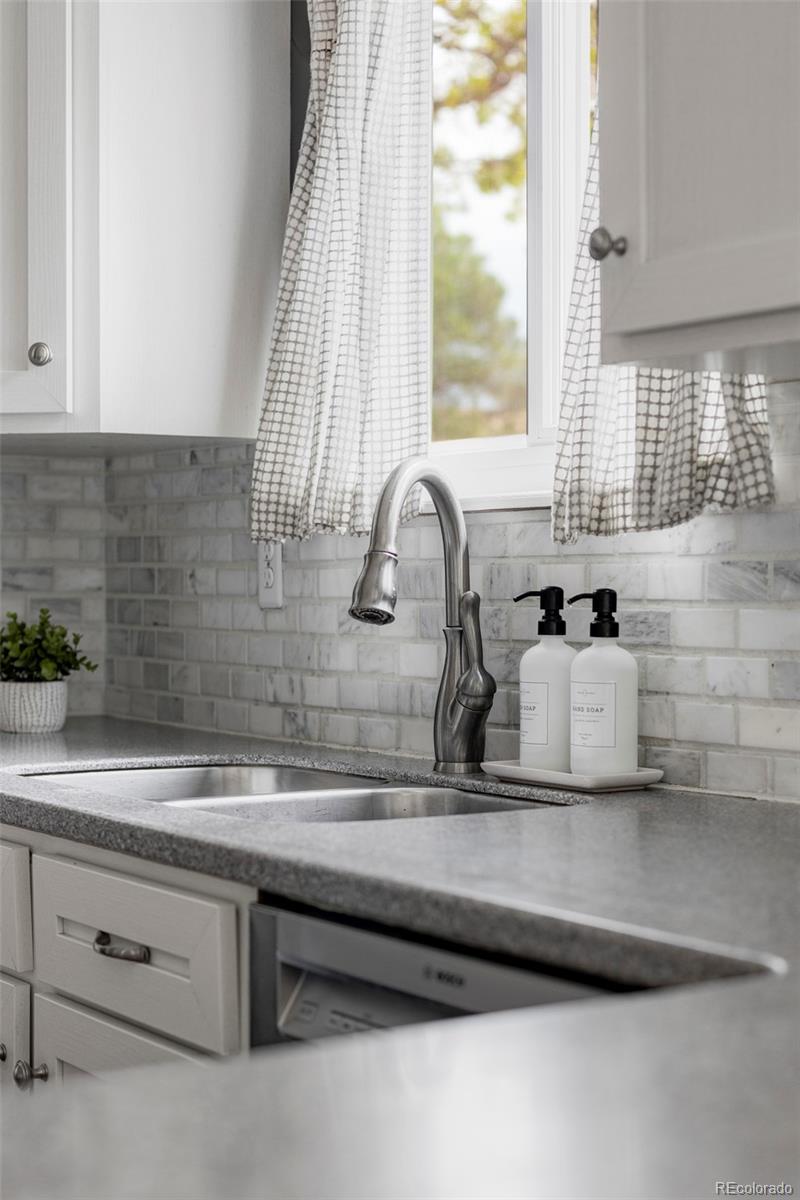 MLS Image #9 for 552 w jamison place,littleton, Colorado