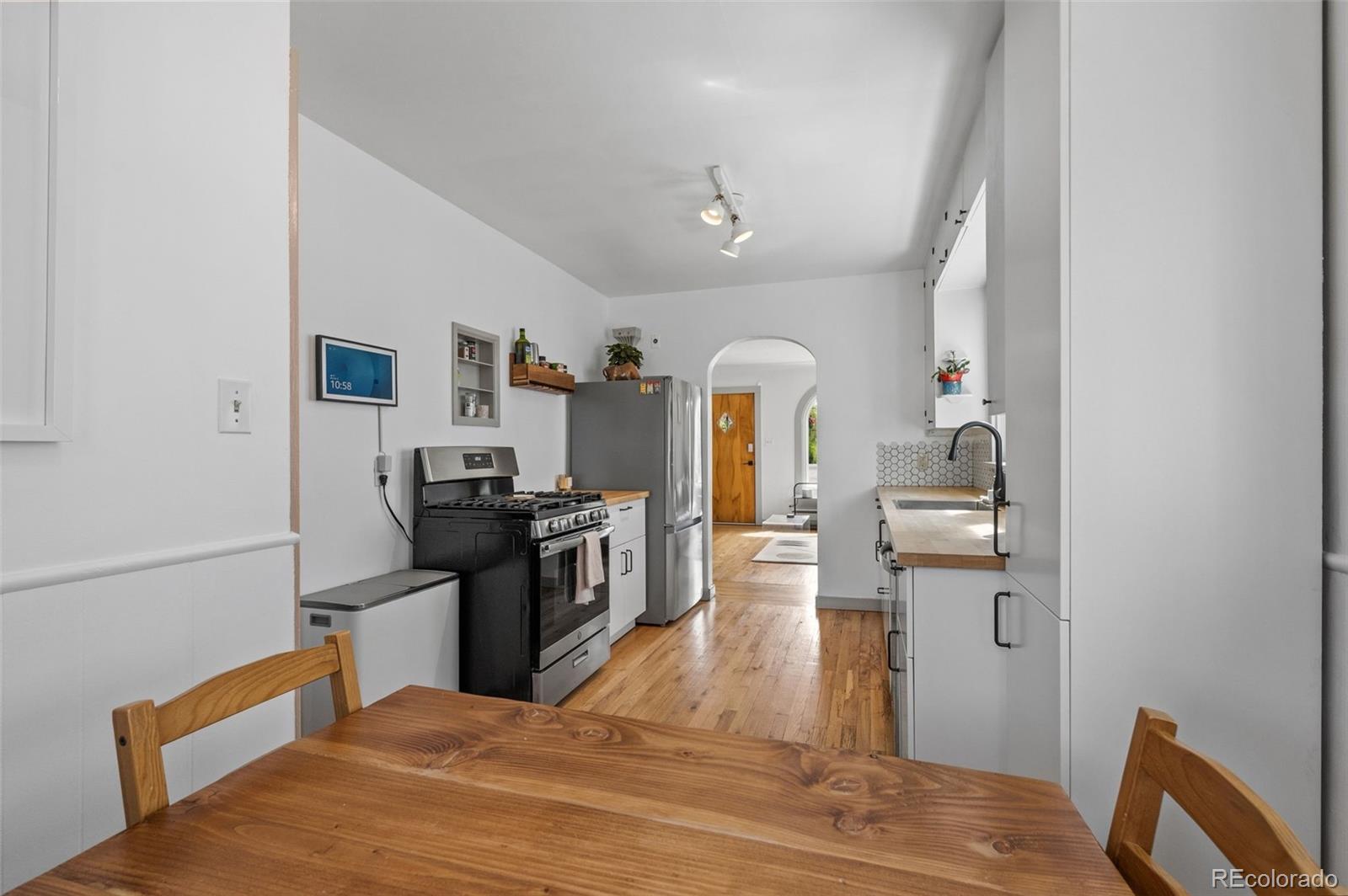 MLS Image #12 for 1095  carr street,lakewood, Colorado