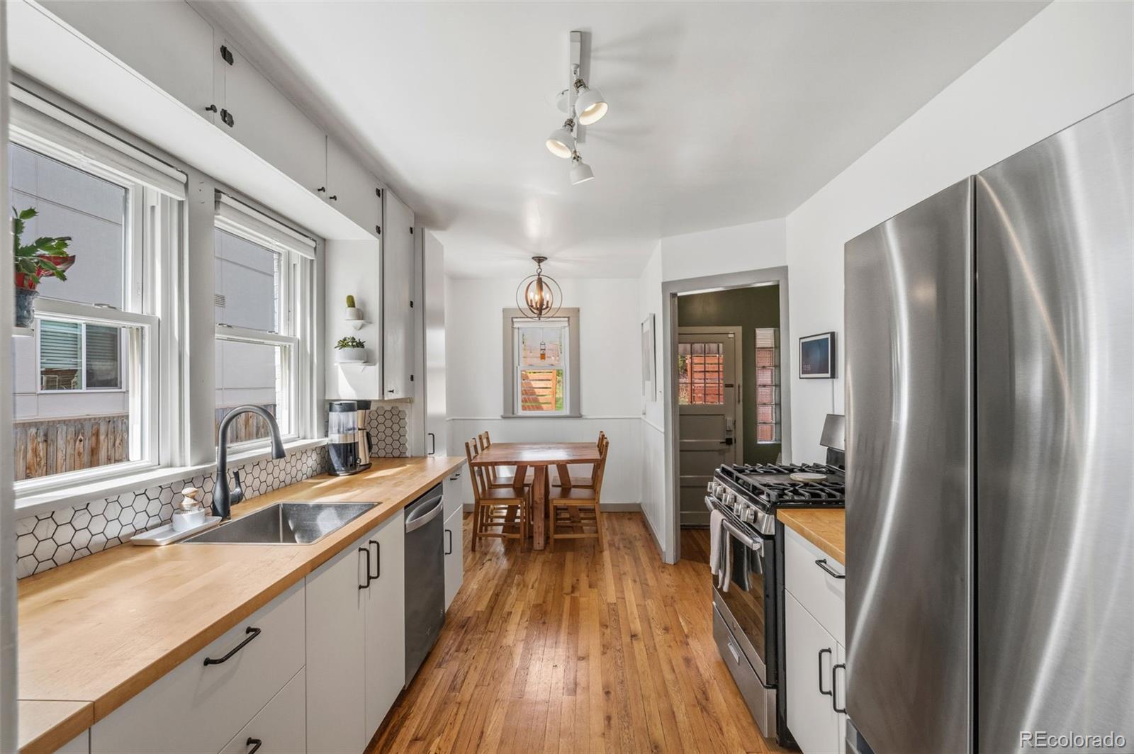 MLS Image #7 for 1095  carr street,lakewood, Colorado