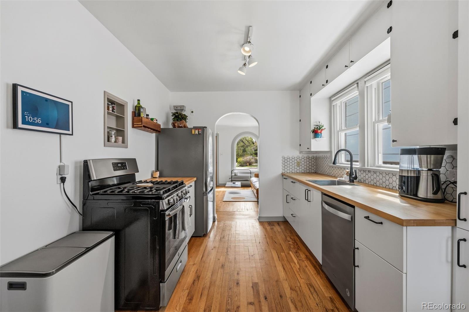 MLS Image #9 for 1095  carr street,lakewood, Colorado