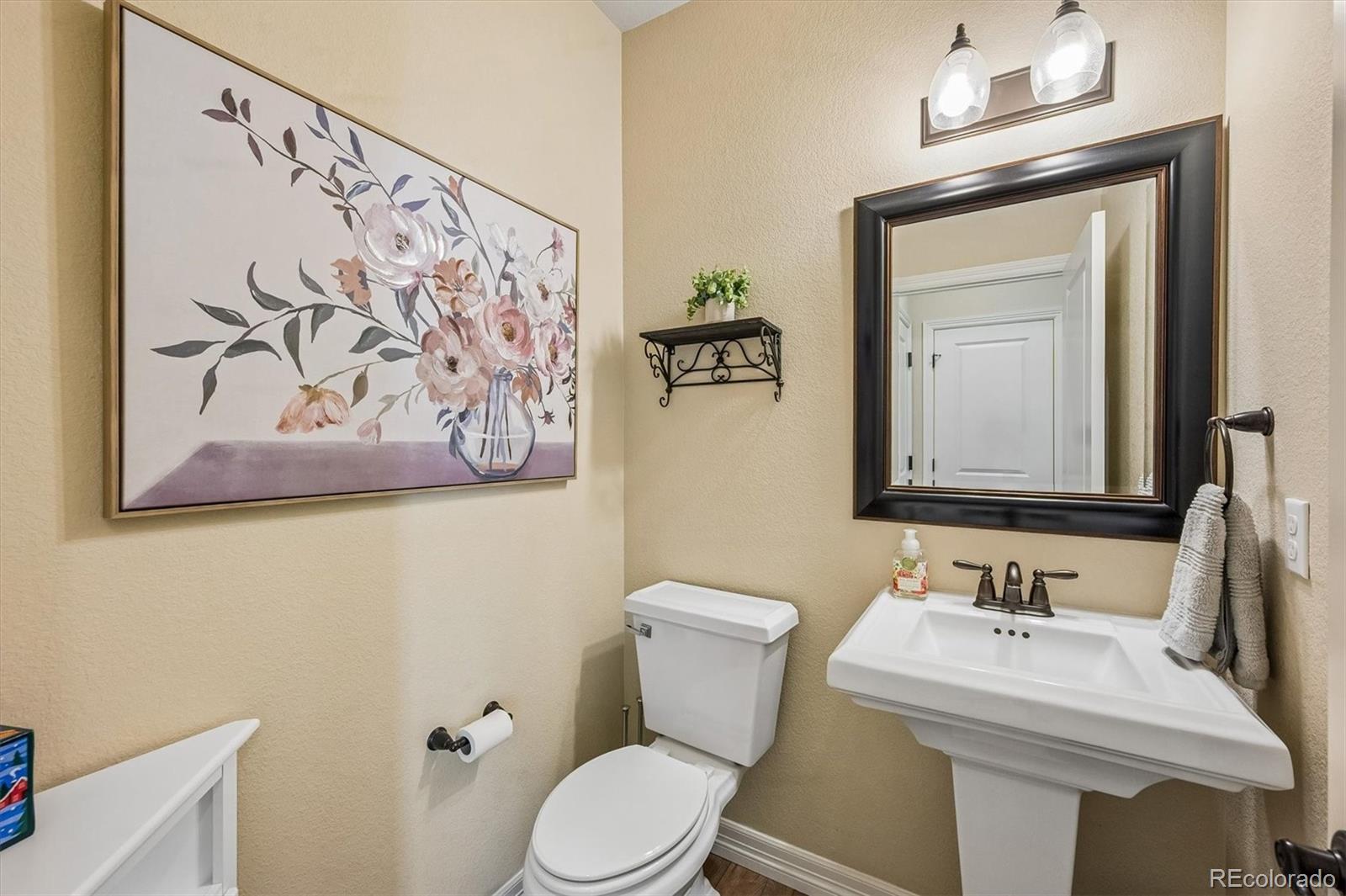 MLS Image #11 for 6209 s jamestown court,aurora, Colorado