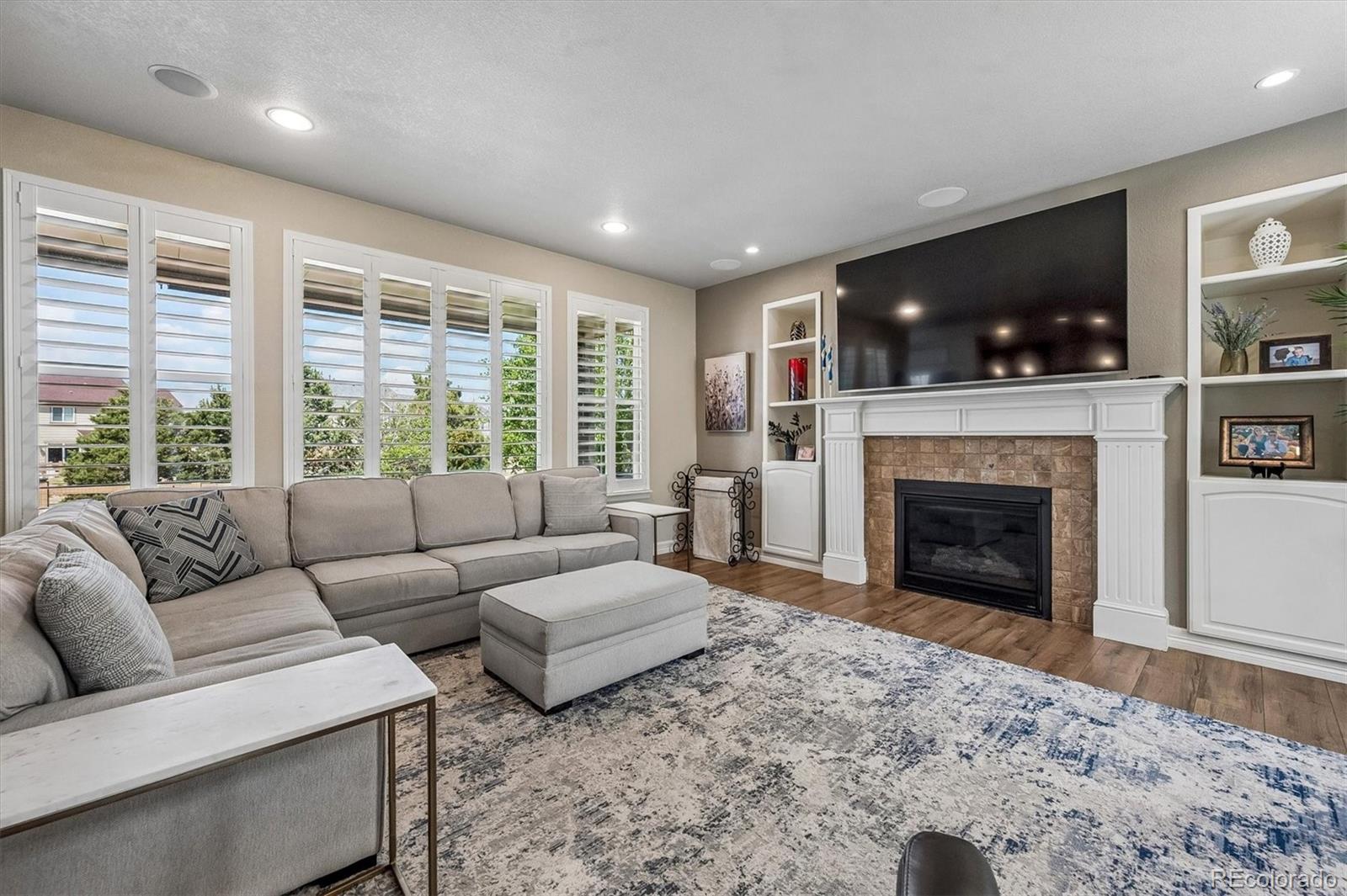 MLS Image #3 for 6209 s jamestown court,aurora, Colorado
