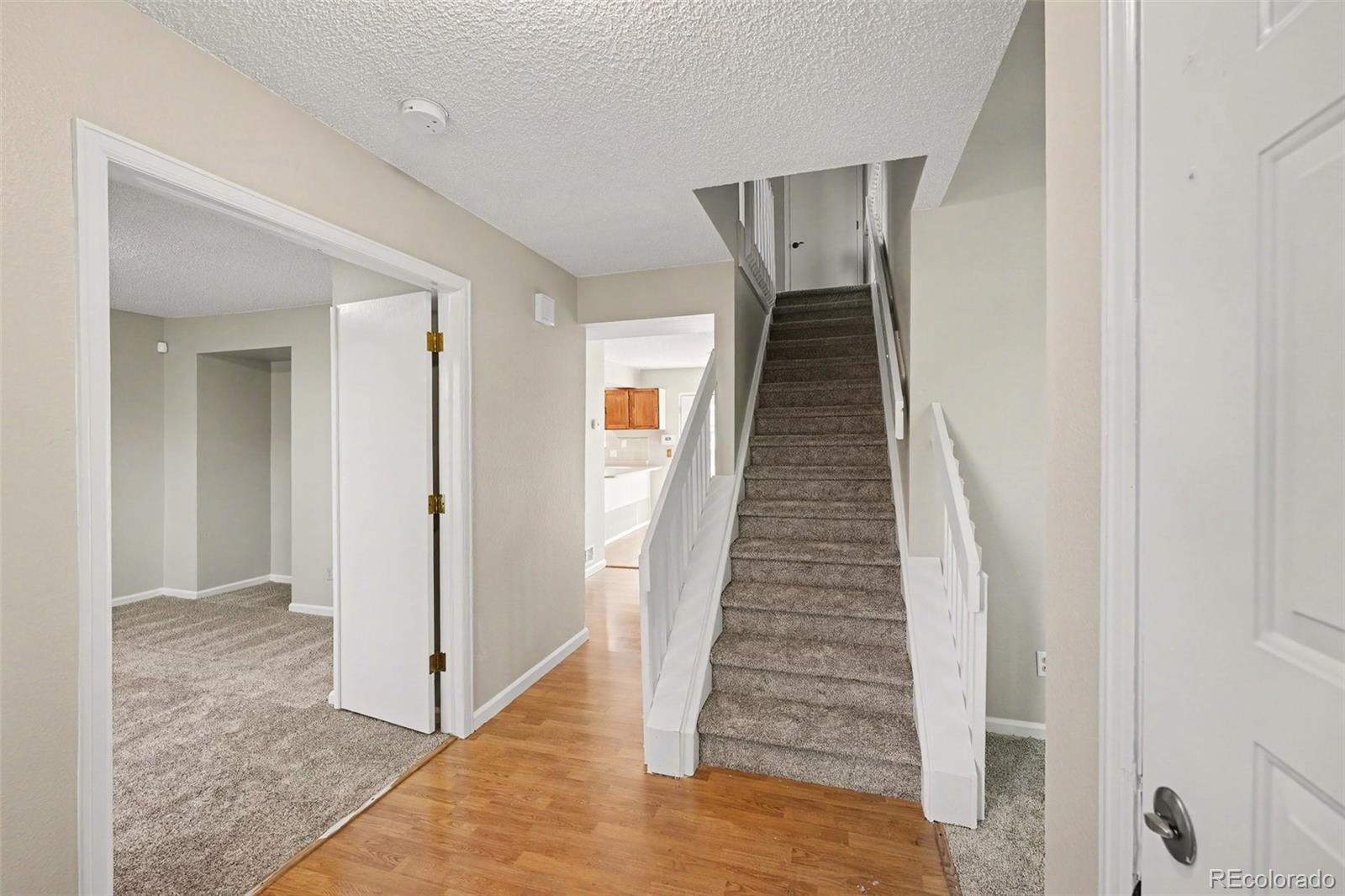 MLS Image #3 for 4138 s mobile circle,aurora, Colorado