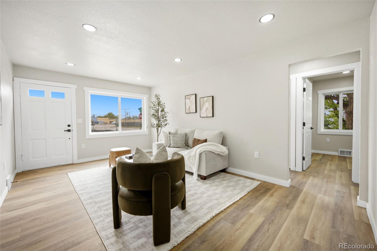 MLS Image #5 for 1995 s hazel court,denver, Colorado