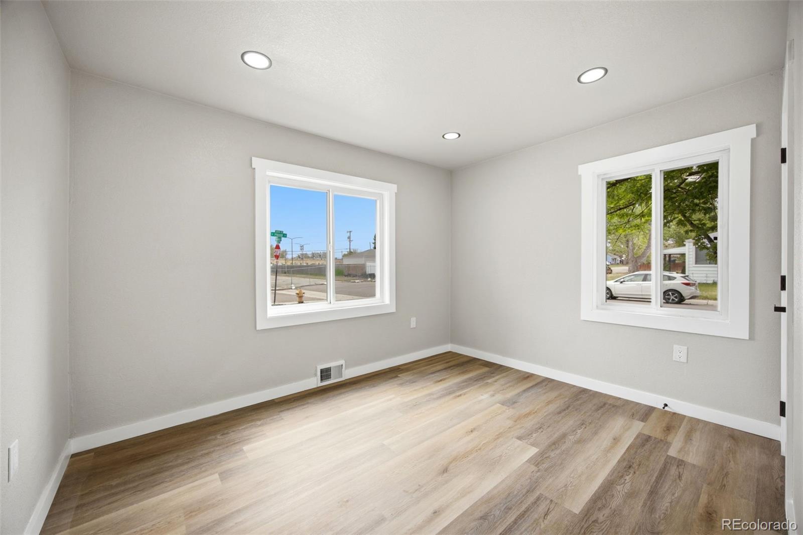 MLS Image #8 for 1995 s hazel court,denver, Colorado