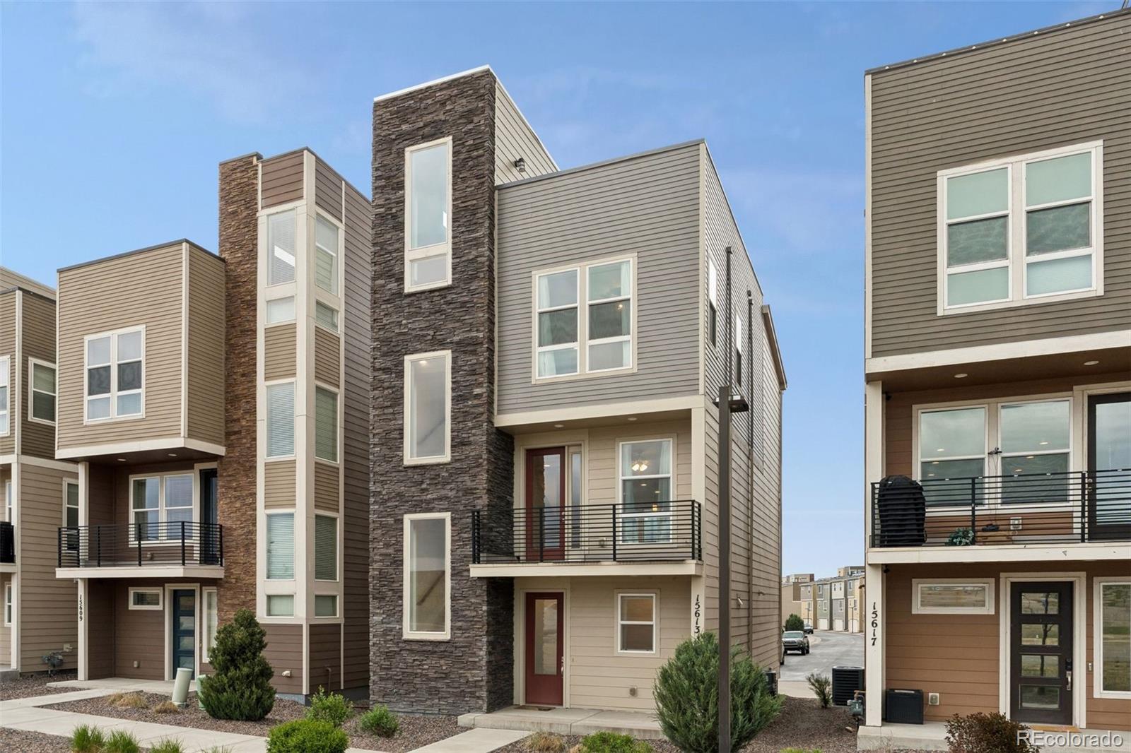 MLS Image #1 for 15613 e broncos place,englewood, Colorado