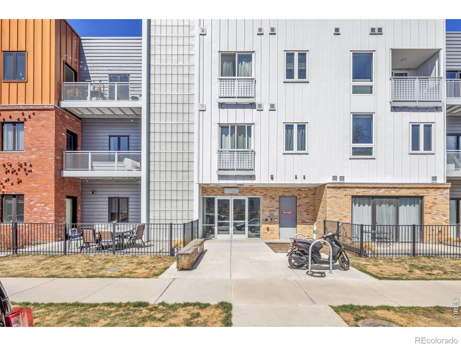 MLS Image #3 for 2525  arapahoe street,denver, Colorado