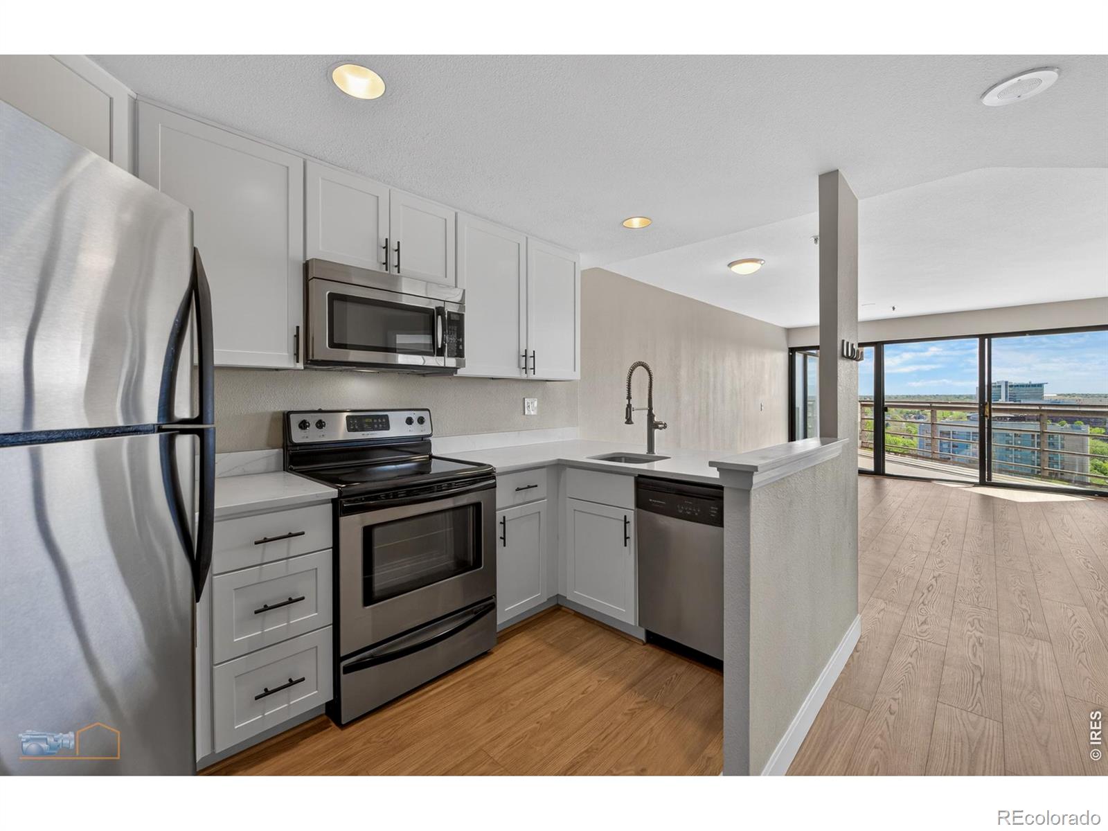 MLS Image #4 for 100  park avenue 1305,denver, Colorado