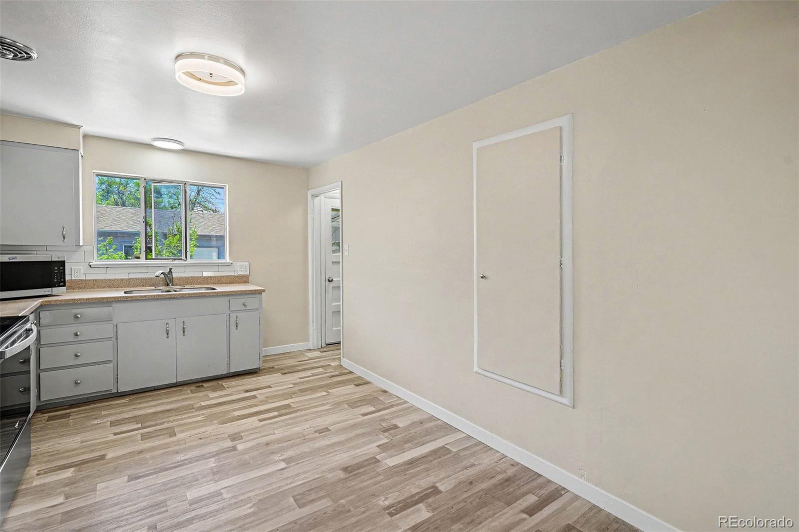 MLS Image #10 for 1785  florence street,aurora, Colorado