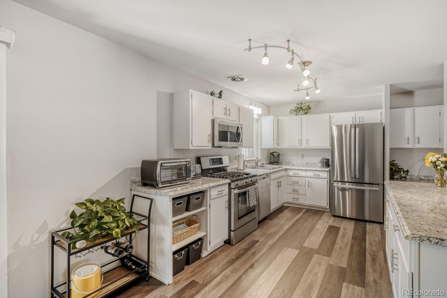 MLS Image #4 for 7934 e hampden circle,denver, Colorado