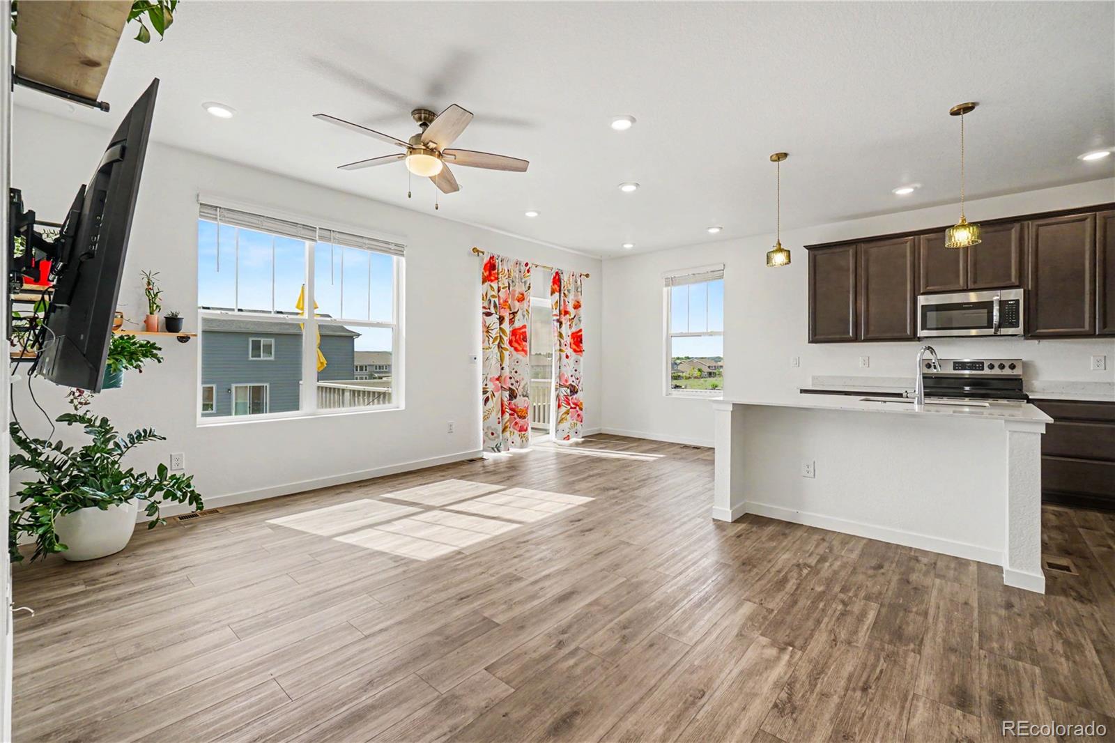 MLS Image #4 for 892  crestone street,johnstown, Colorado