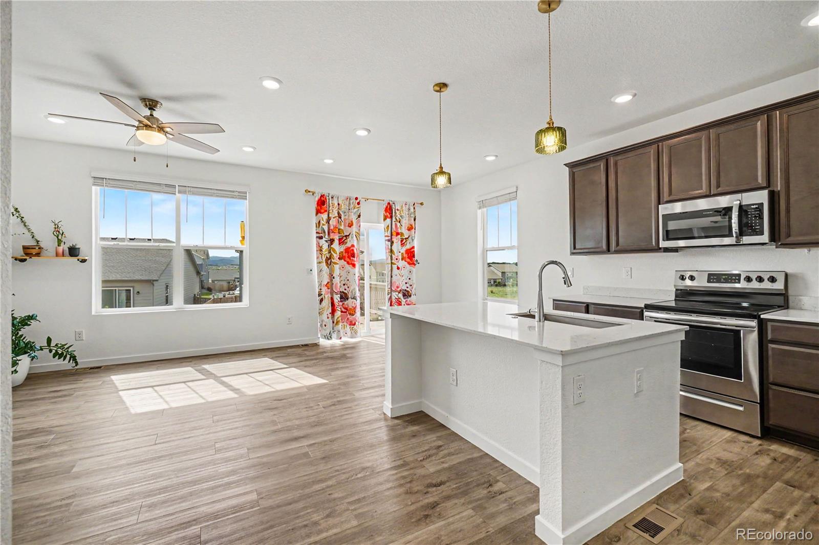 MLS Image #5 for 892  crestone street,johnstown, Colorado